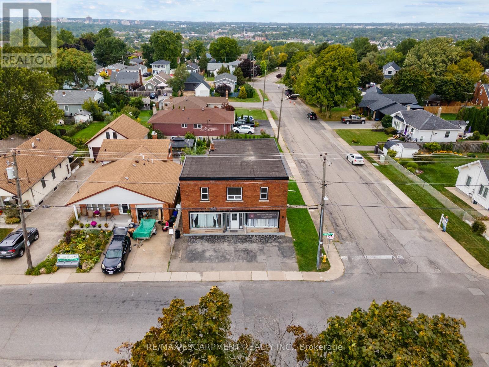 86 TOWNLINE ROAD W - 3
