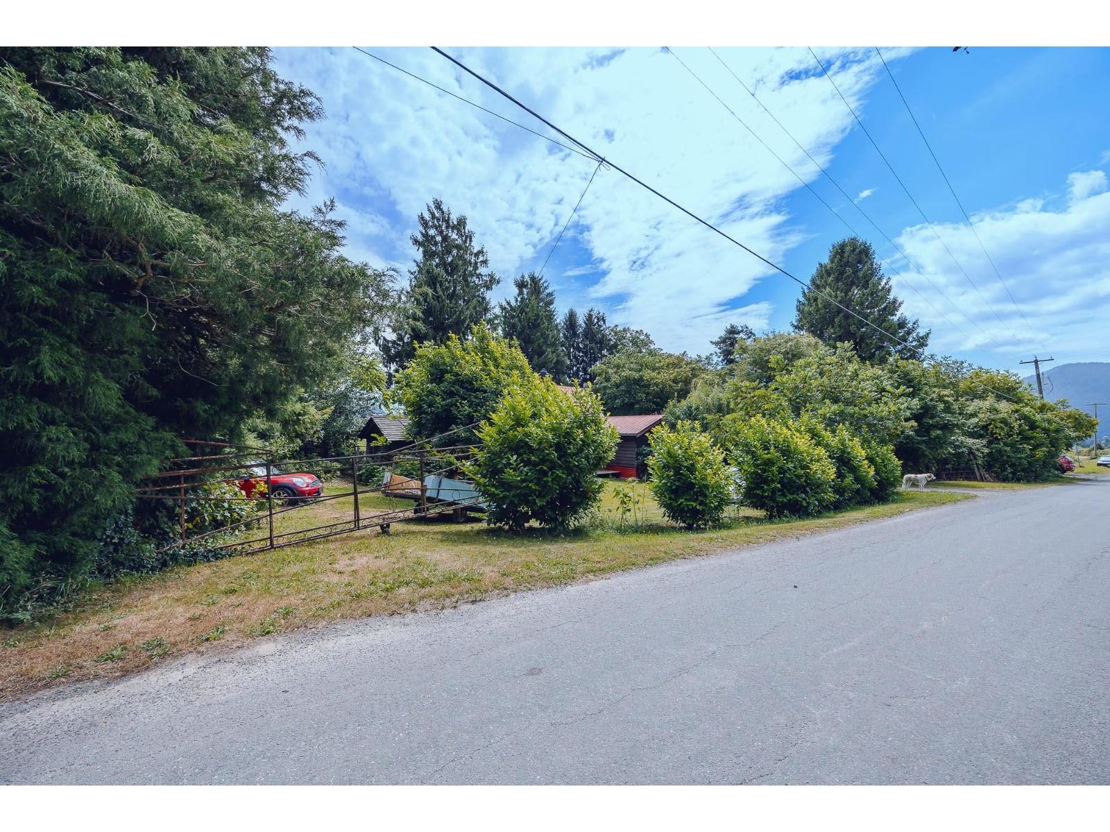 41582 NICOMEN ISLAND TRUNK ROAD — photo 19