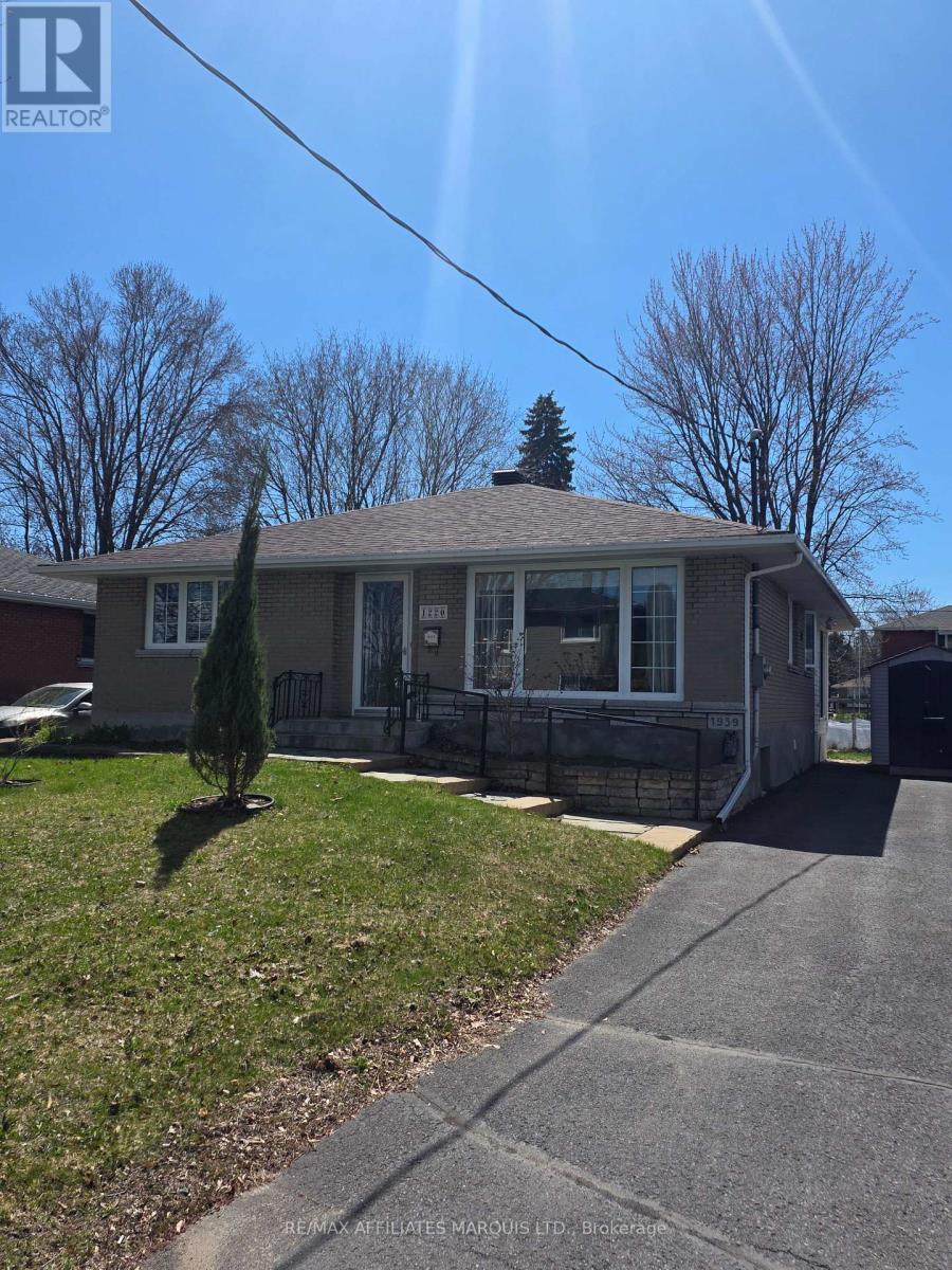 1220 CASWELL CRESCENT - 1