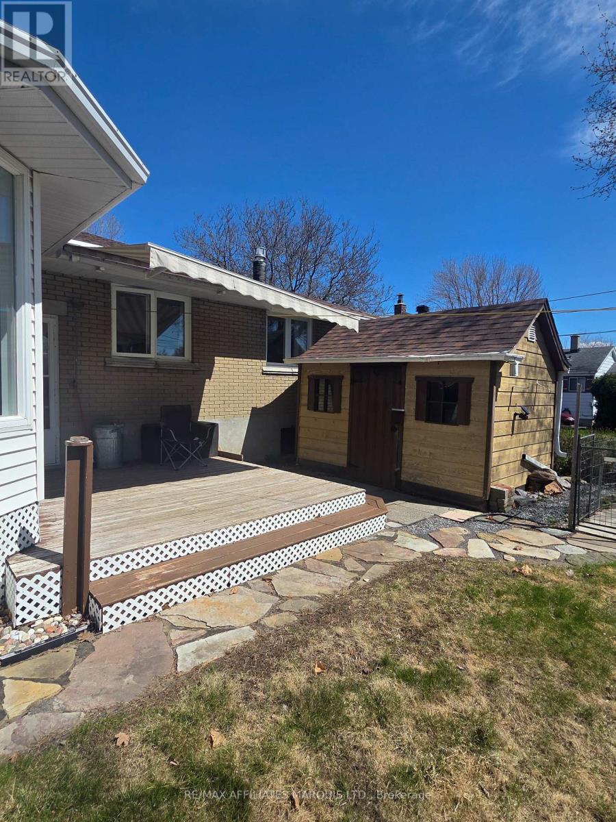 1220 CASWELL CRESCENT — photo 30