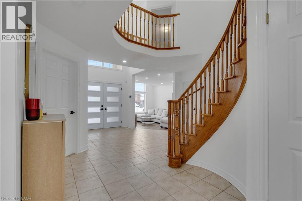 191 HAWKSWOOD Trail, Hamilton, Ontario, L9B2T1 — Photo 7