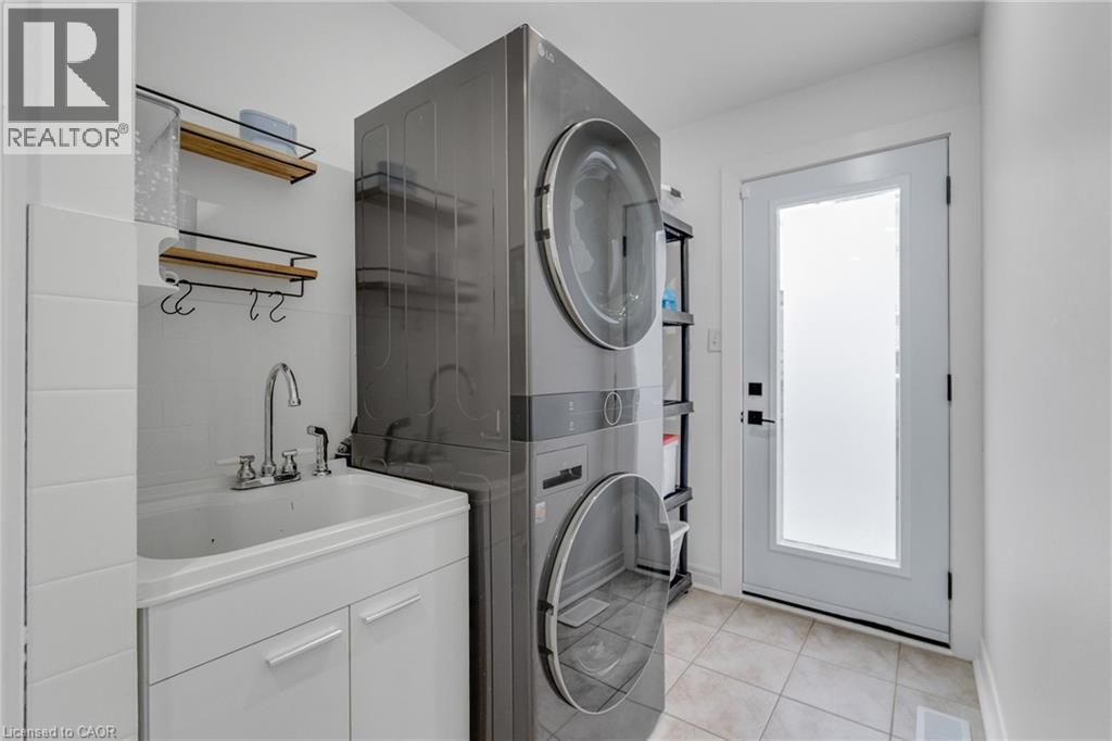 191 HAWKSWOOD Trail, Hamilton, Ontario, L9B2T1 — Photo 24