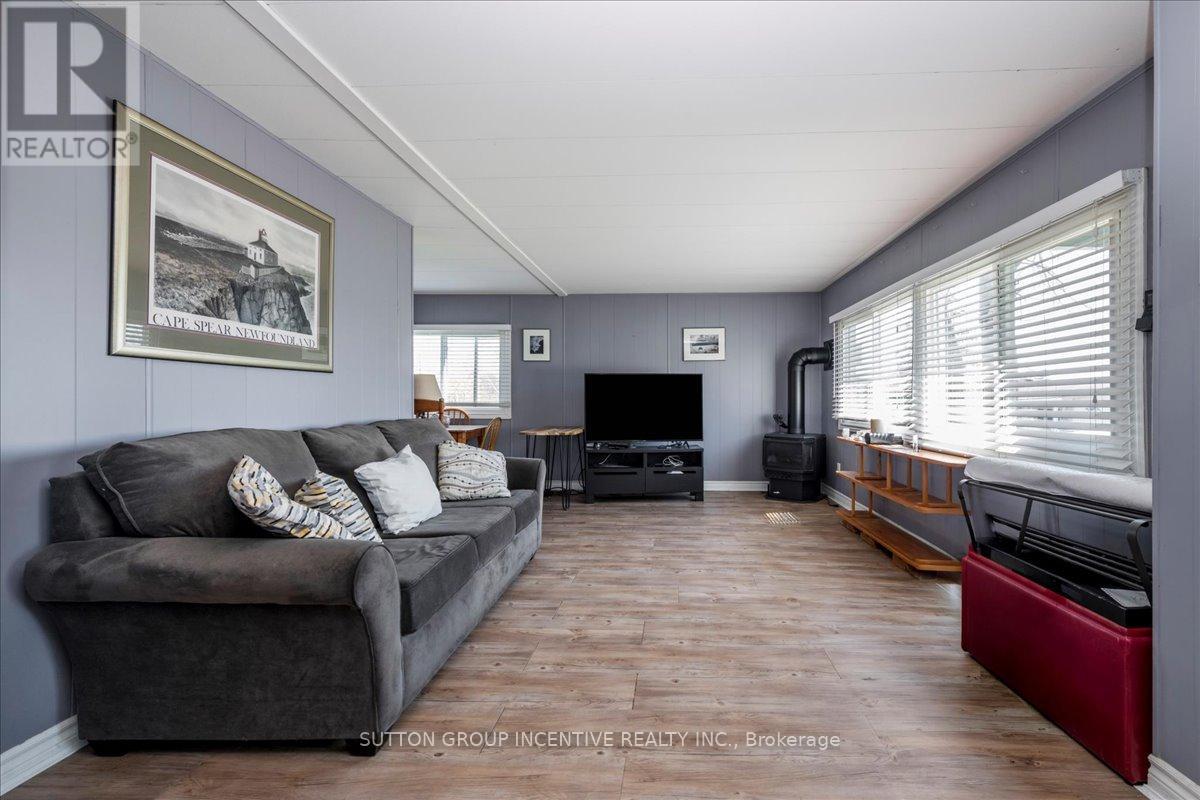 18 TREFOIL DRIVE - photo 2