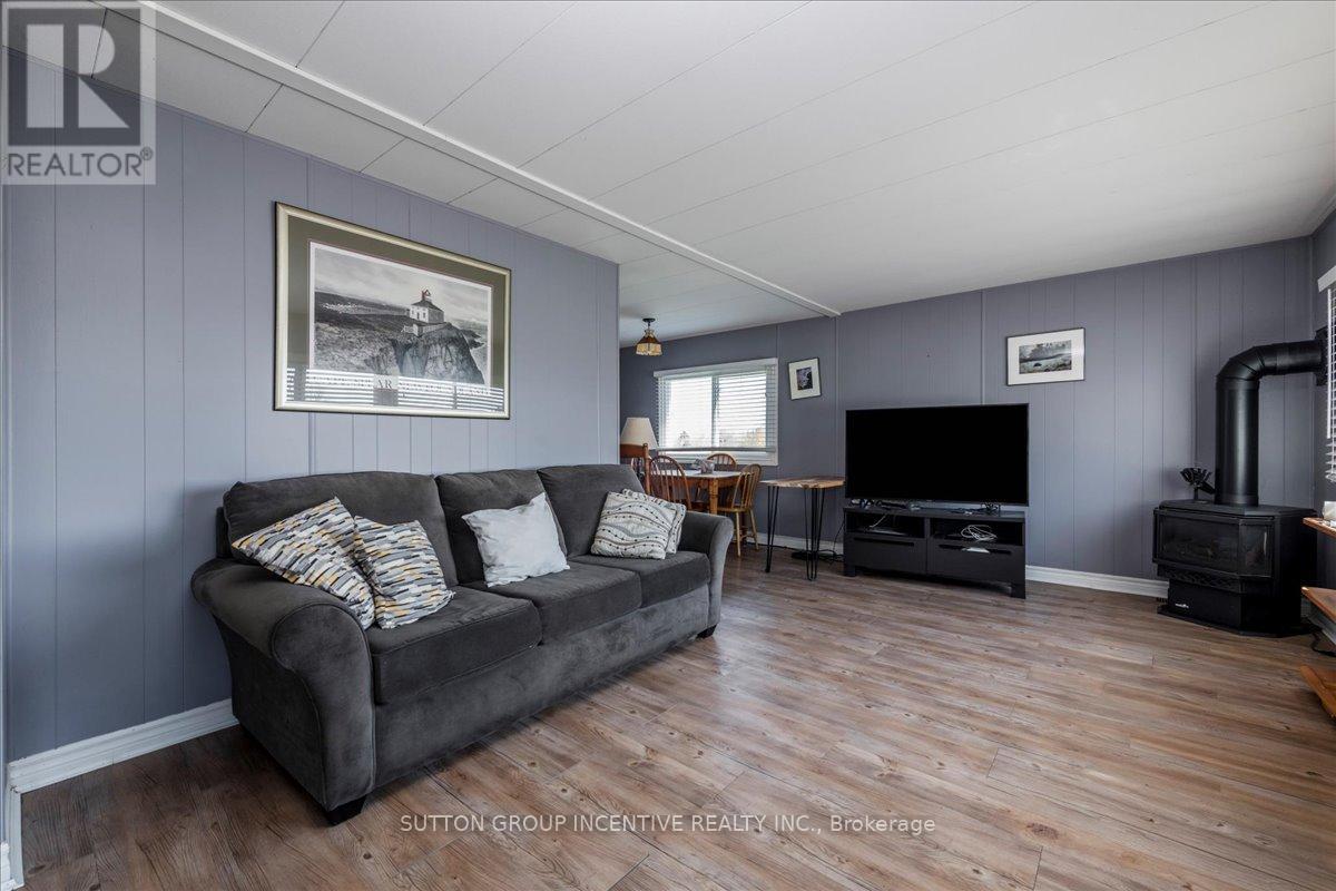 18 TREFOIL DRIVE - photo 3