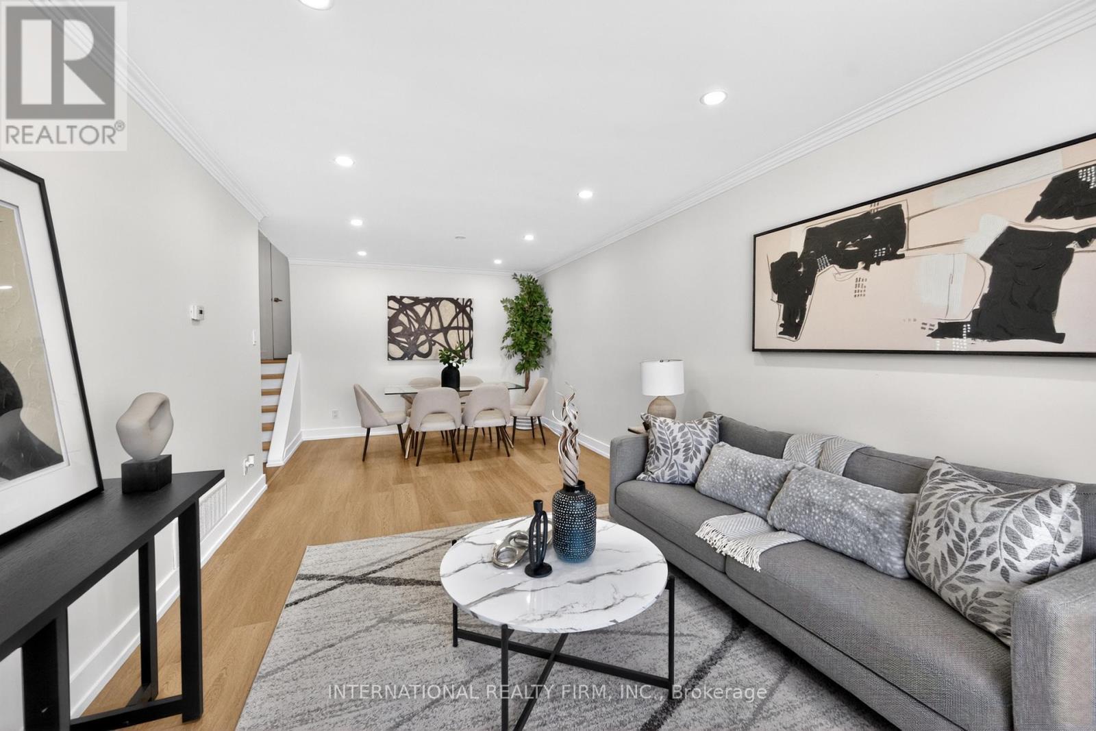 26 DELLBROOK CRESCENT — photo 6