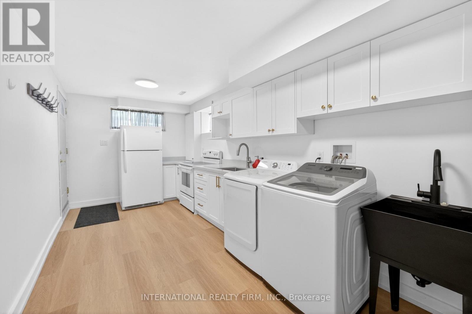 26 DELLBROOK CRESCENT — photo 15