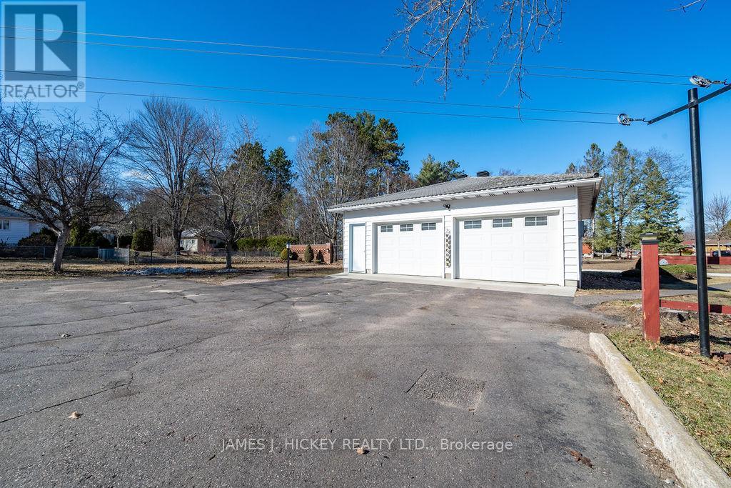 33430 HWY 17 HIGHWAY W - 38