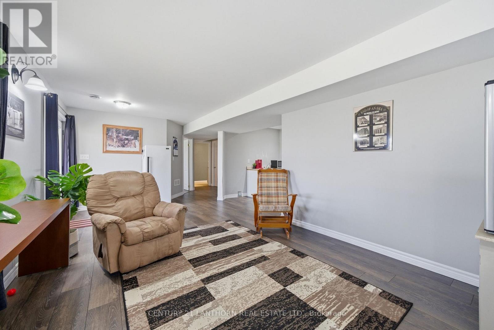 656 A COOPER ROAD - 35