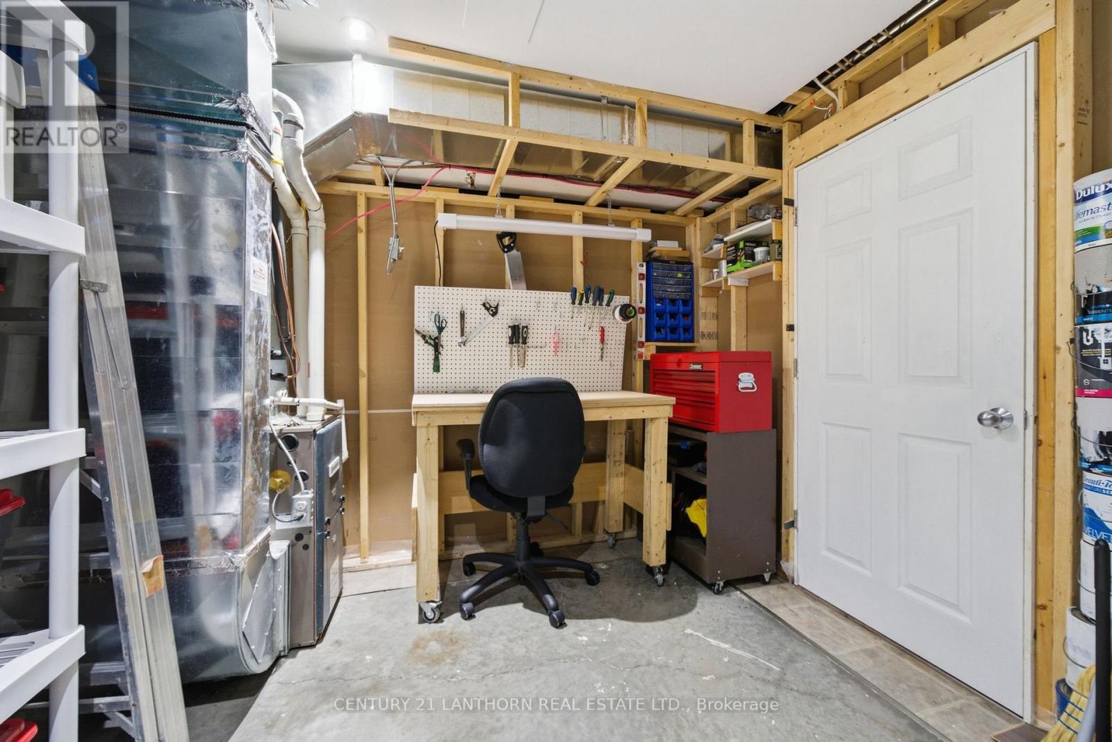 656 A COOPER ROAD - 39
