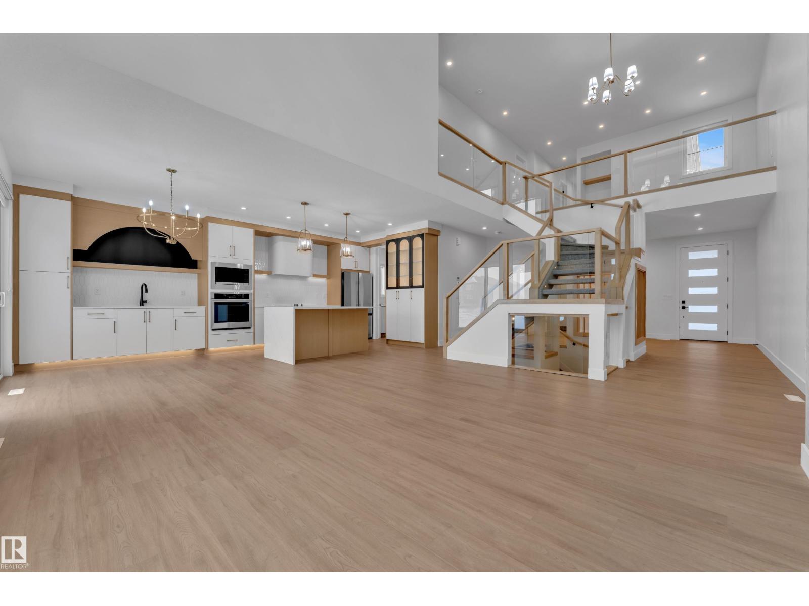 8790 Mayday LN SW, Edmonton