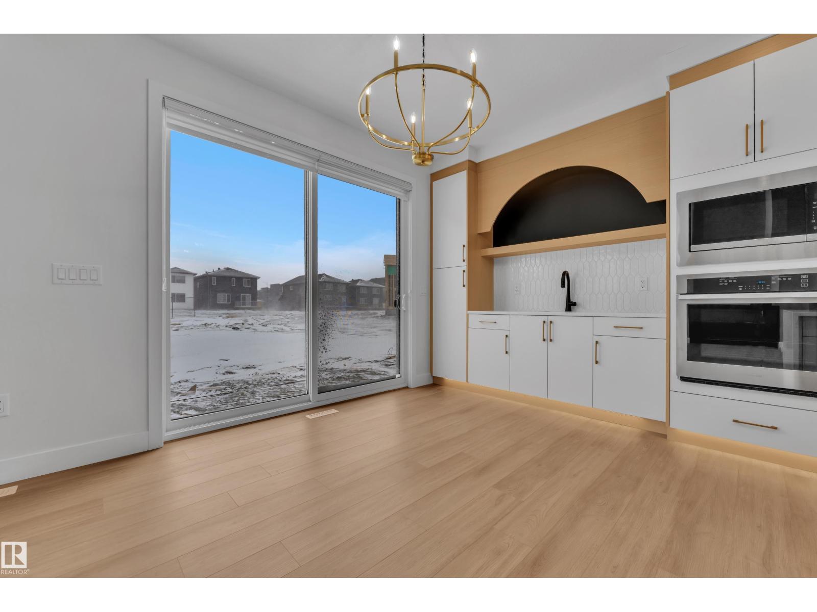 8790 Mayday LN SW, Edmonton