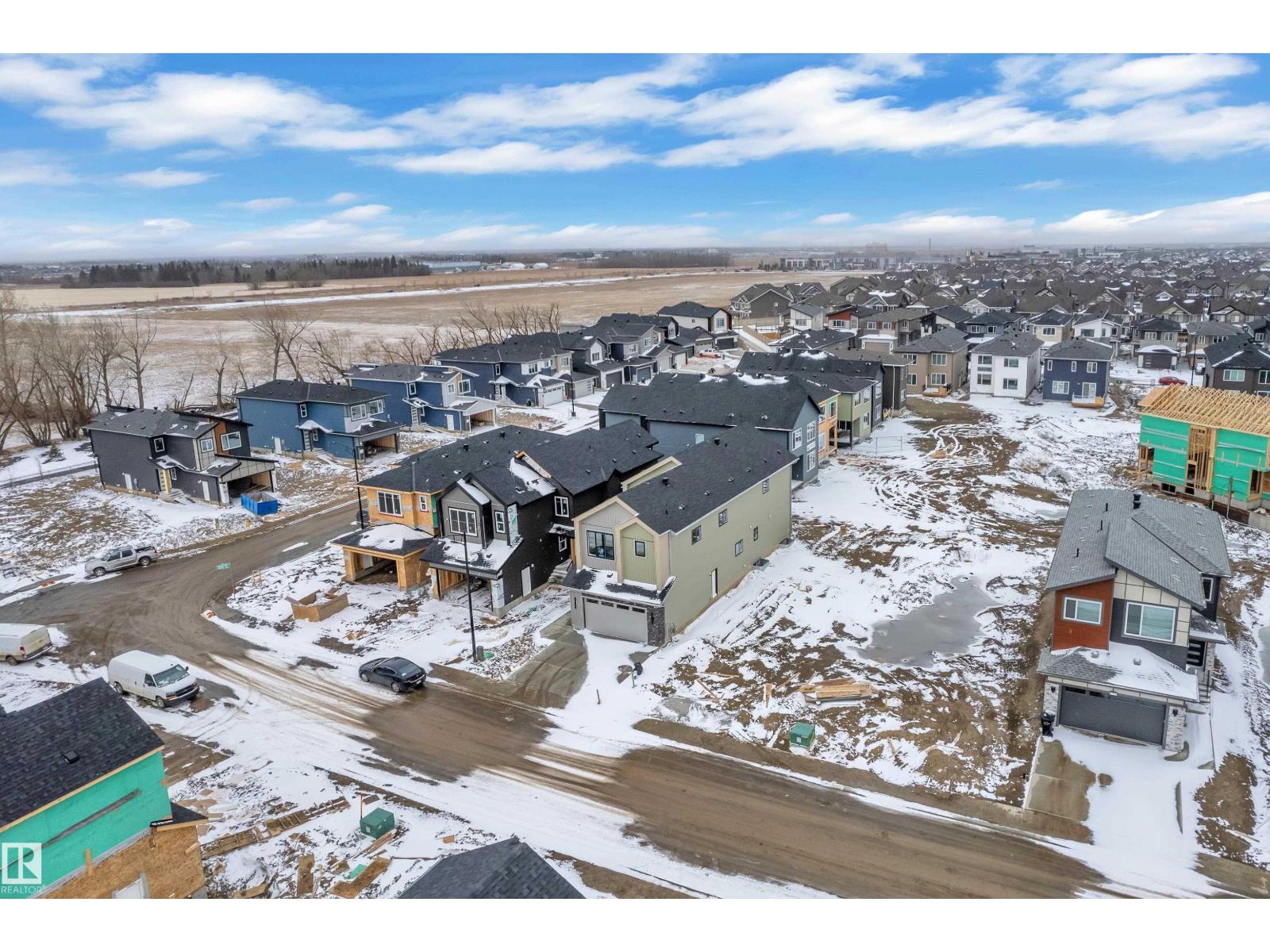 8790 Mayday LN SW, Edmonton