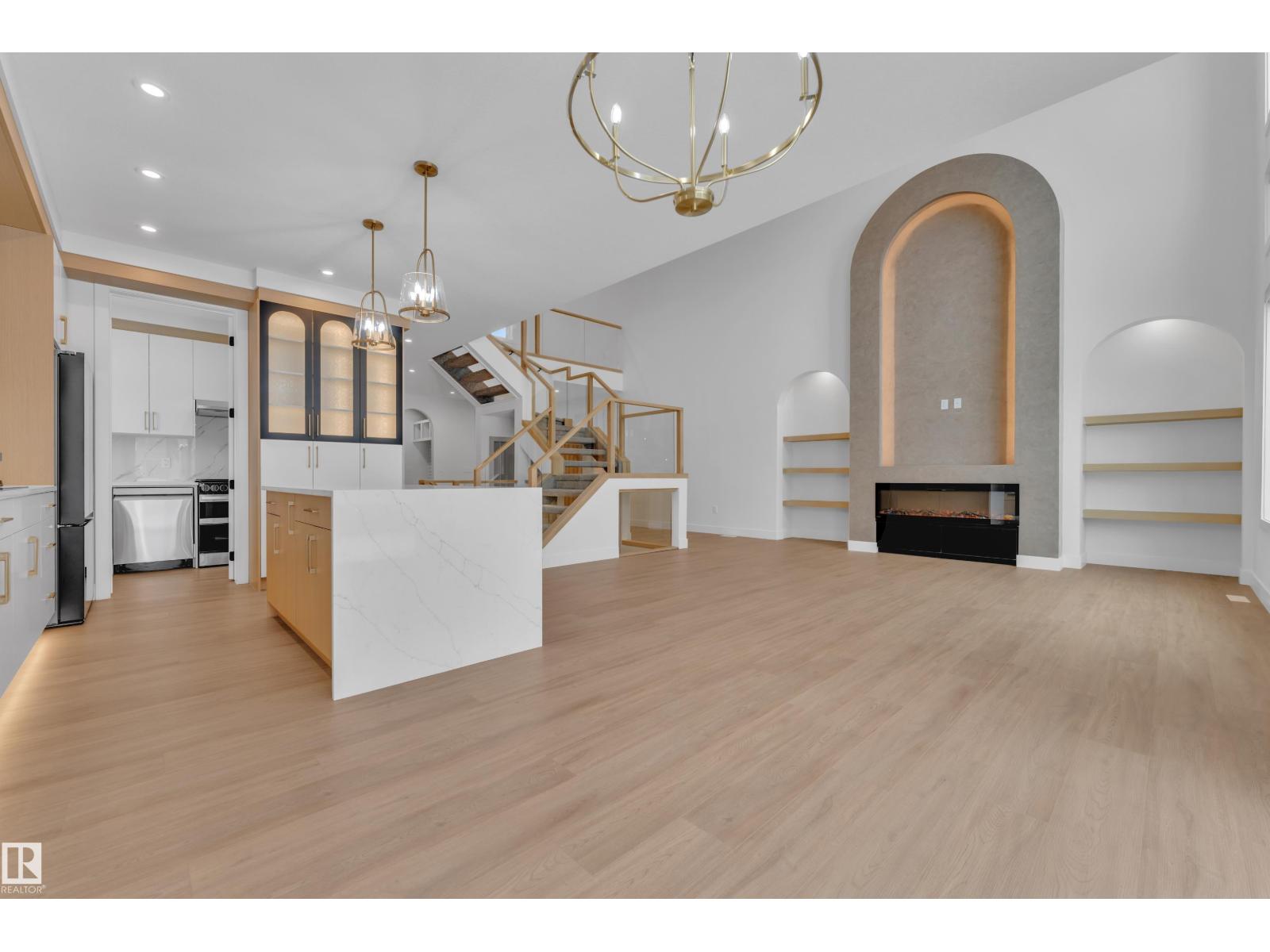 8790 Mayday LN SW, Edmonton