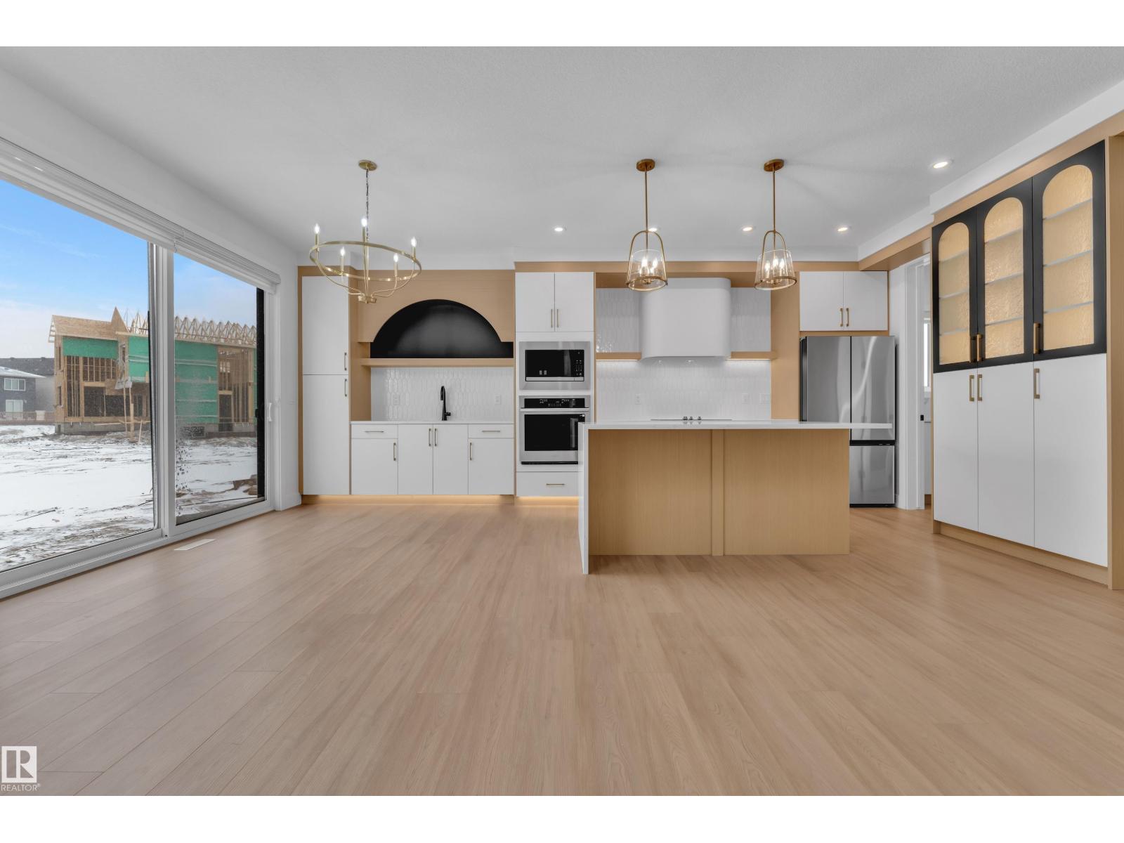 8790 Mayday LN SW, Edmonton