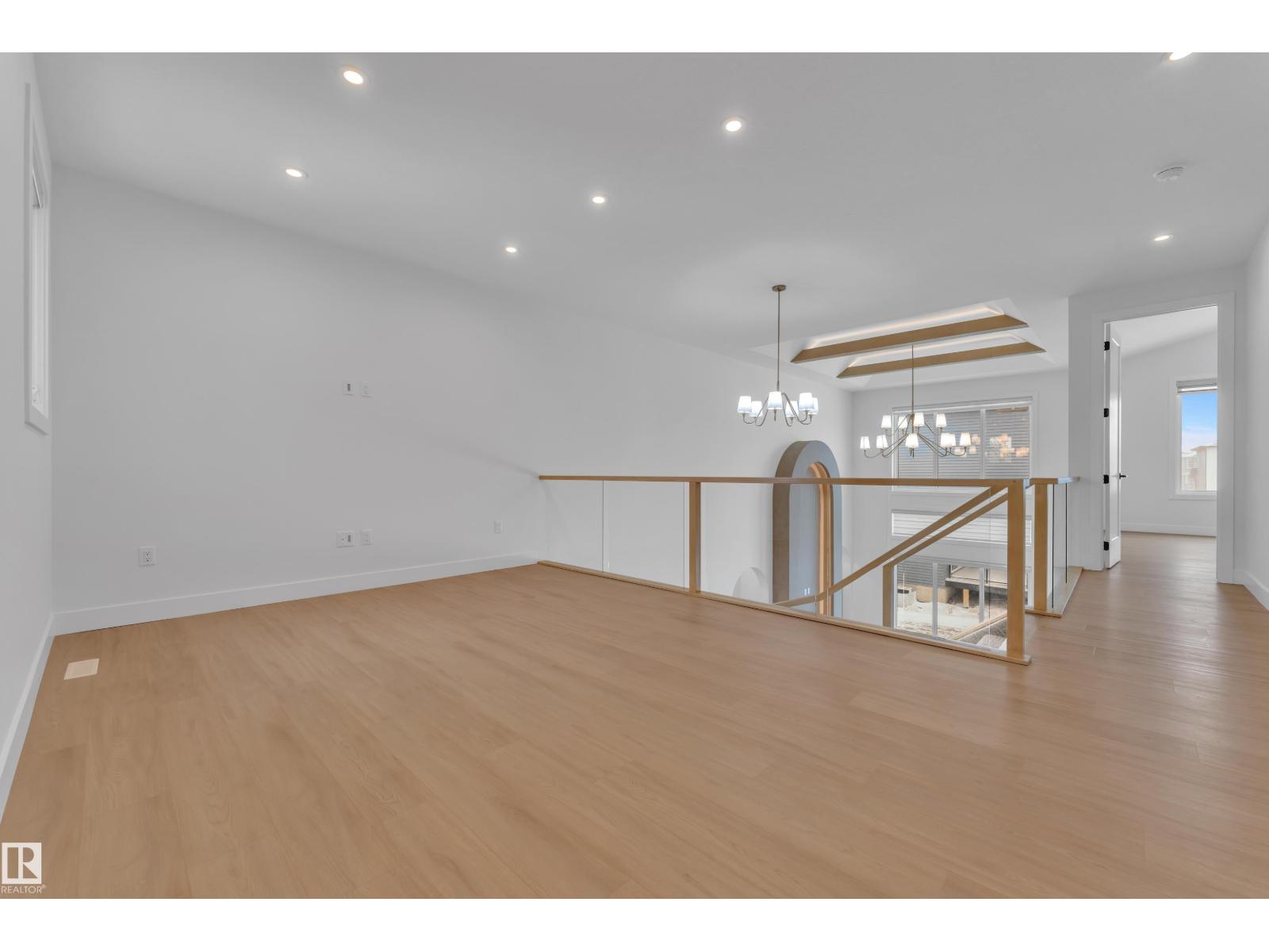 8790 Mayday LN SW, Edmonton