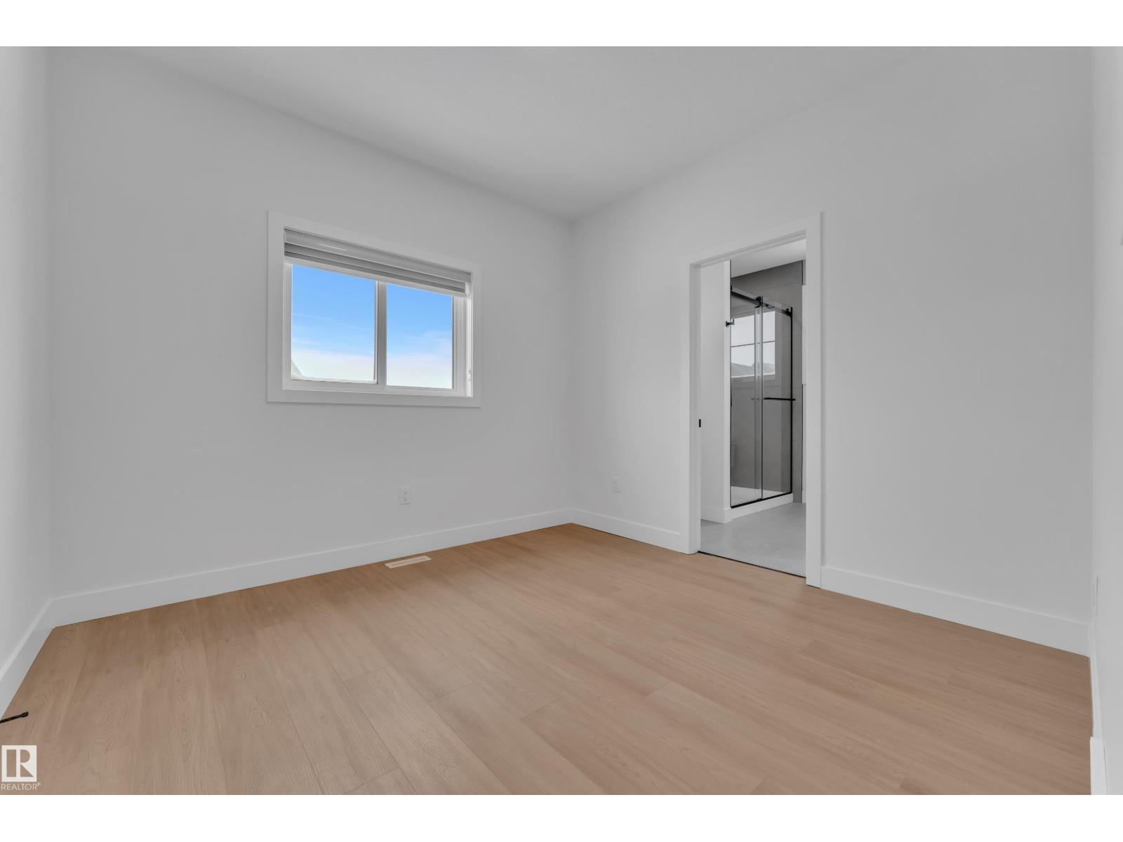 8790 Mayday LN SW, Edmonton