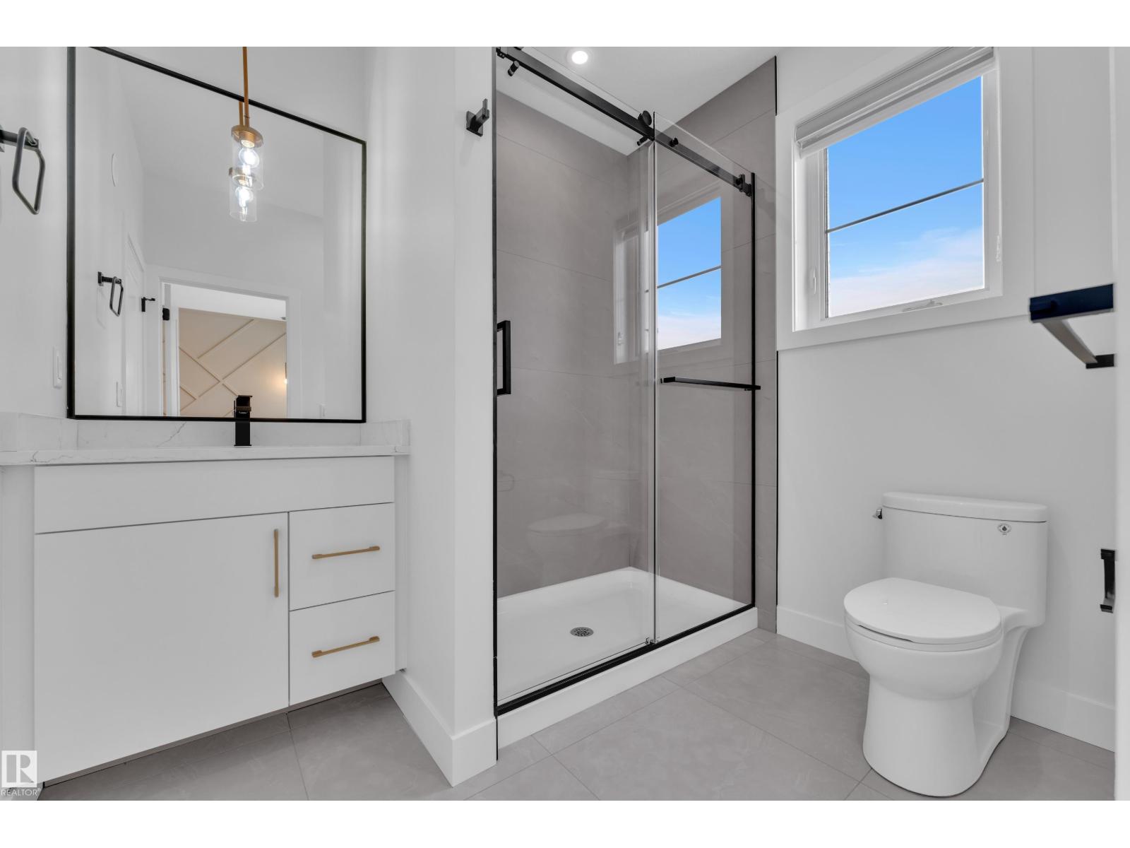 8790 Mayday LN SW, Edmonton