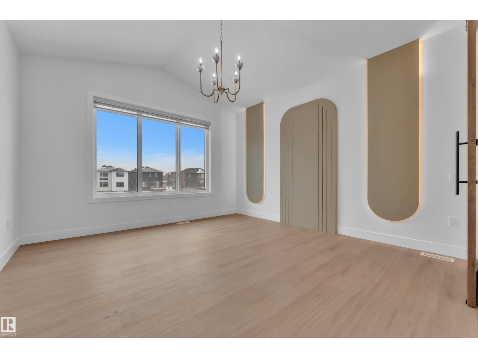 8790 Mayday LN SW, Edmonton