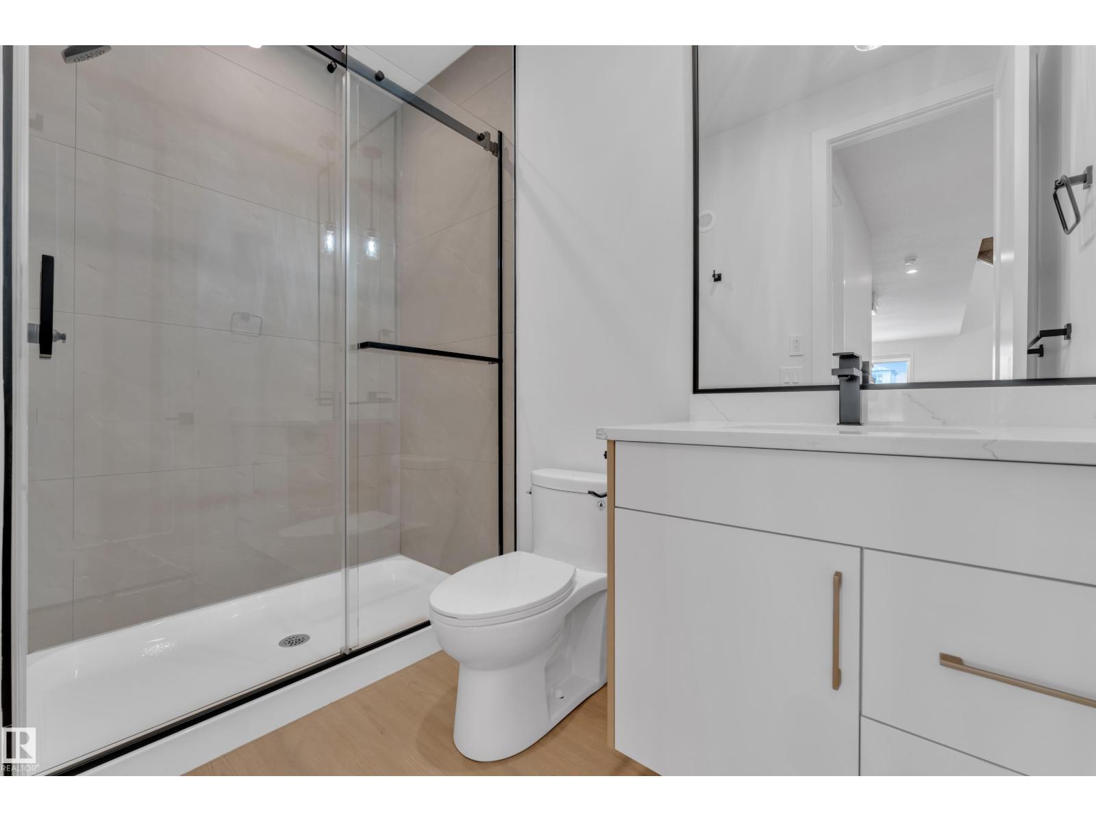 8790 Mayday LN SW, Edmonton