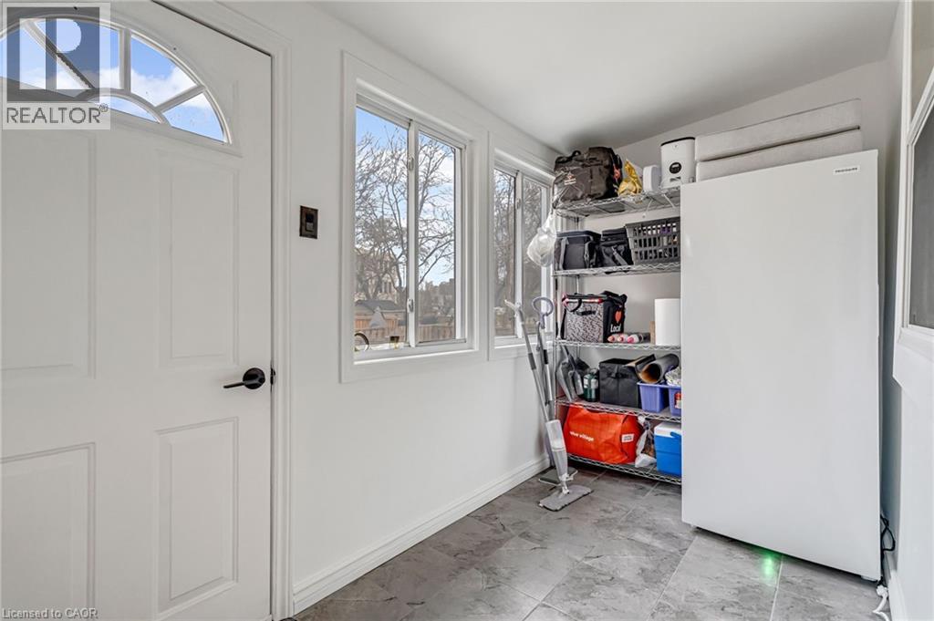 188 BAY Street N - 14