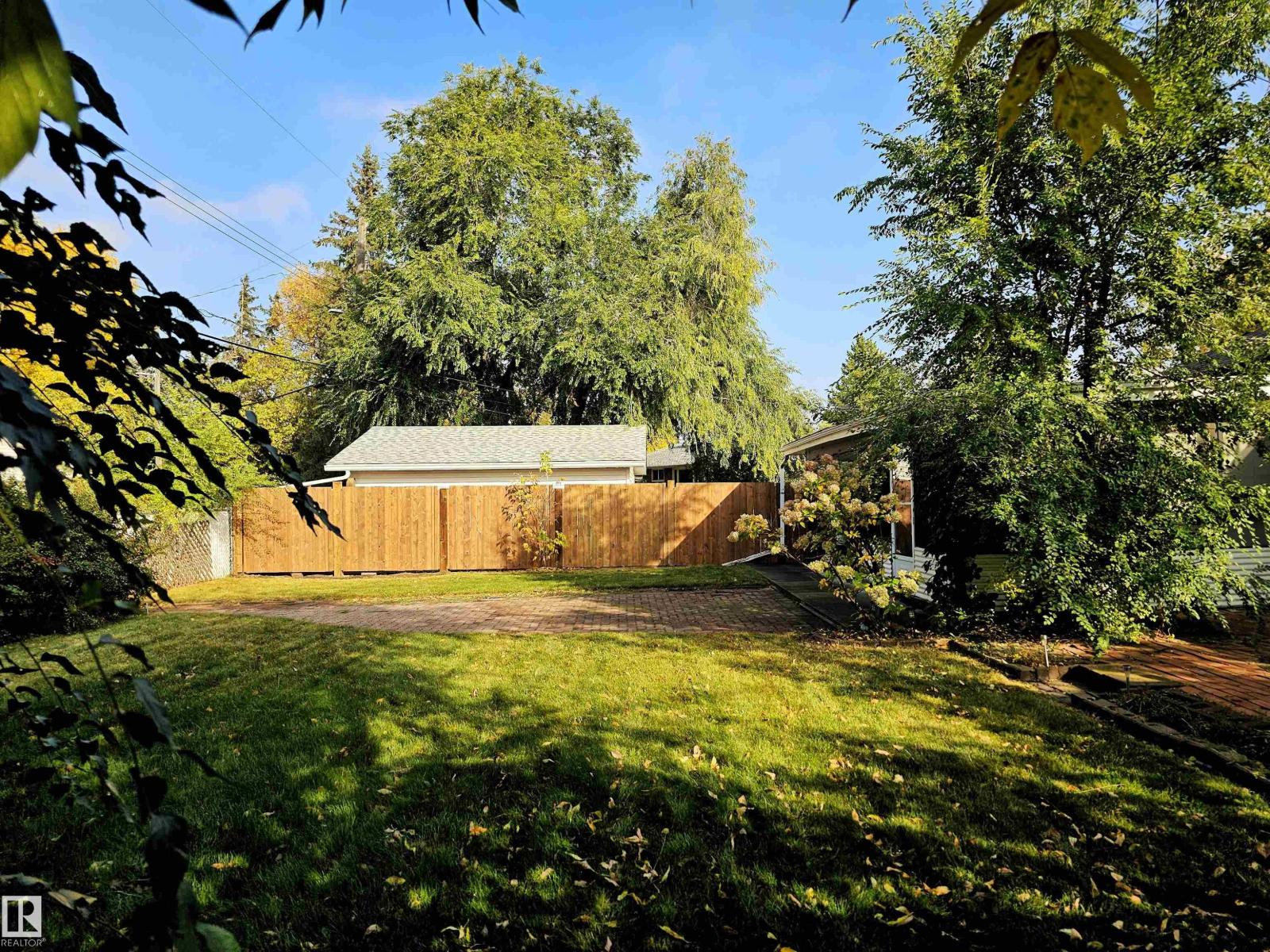 8604 142 ST NW, Edmonton