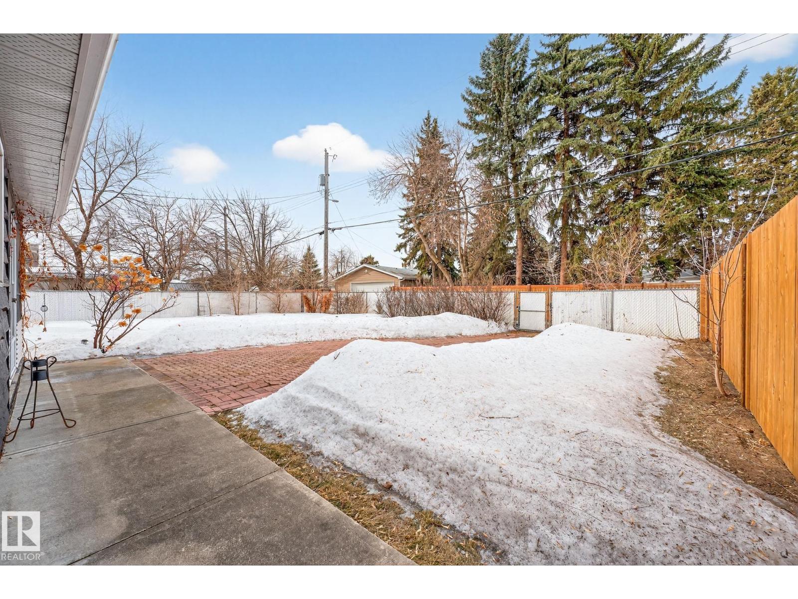 8604 142 ST NW, Edmonton