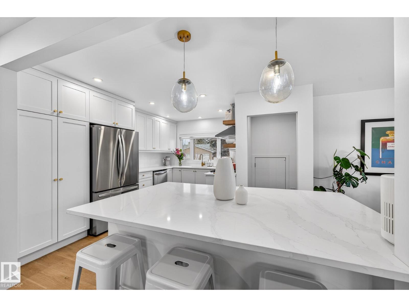 8604 142 ST NW, Edmonton