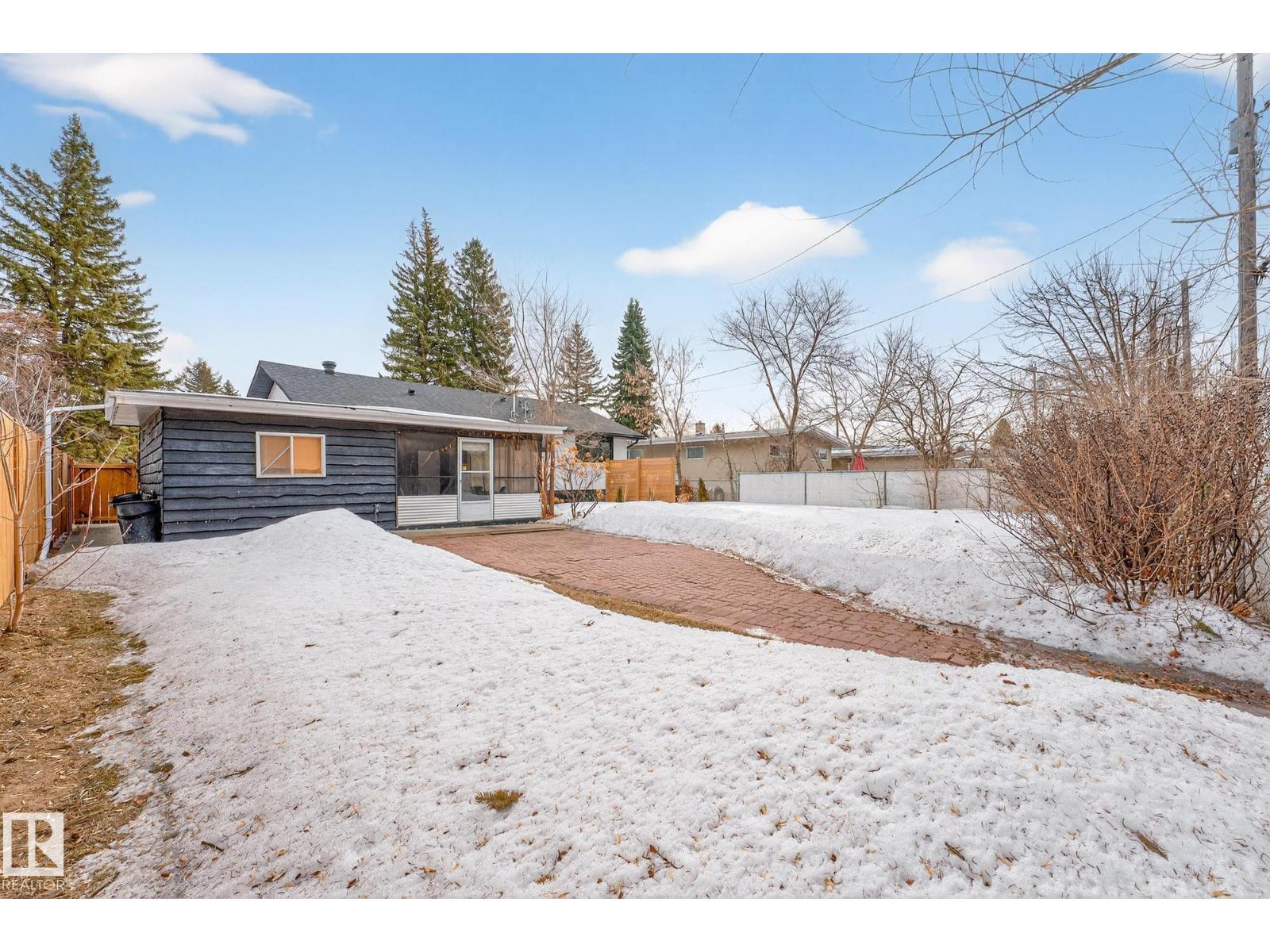 8604 142 ST NW, Edmonton