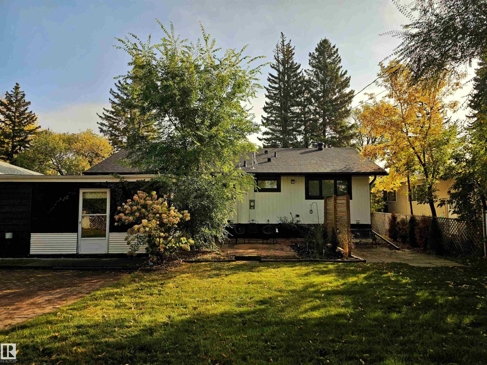 8604 142 ST NW, Edmonton