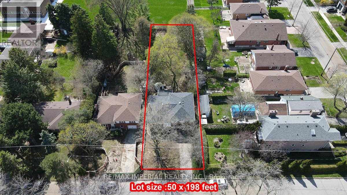 8 FARGO AVENUE - 2