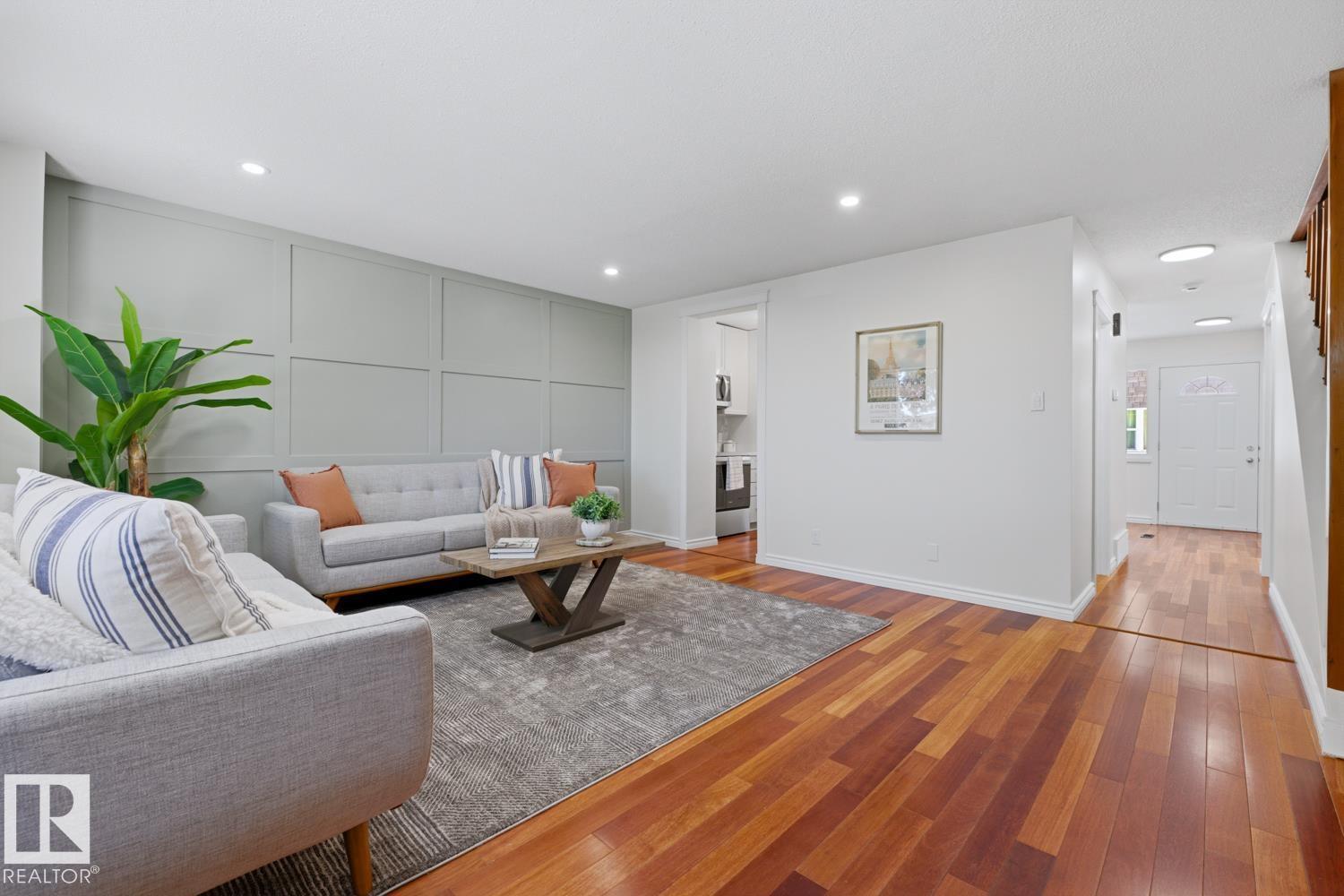 413 VILLAGE ON THE GREEN GR NW, Edmonton