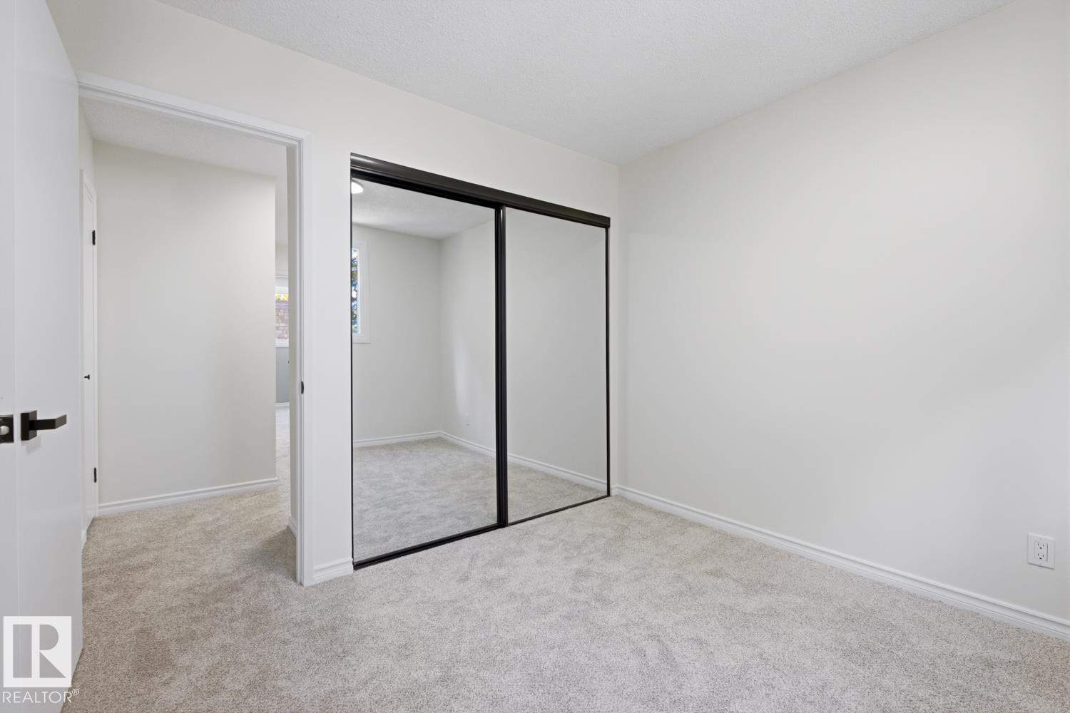 413 VILLAGE ON THE GREEN GR NW, Edmonton