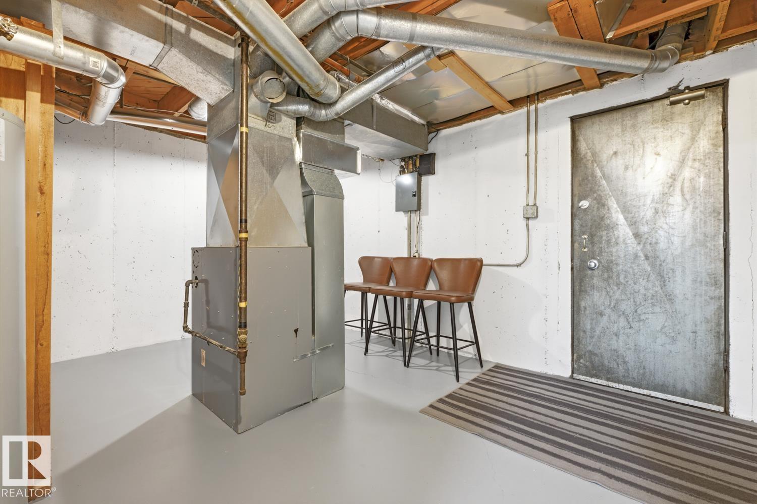 413 VILLAGE ON THE GREEN GR NW, Edmonton