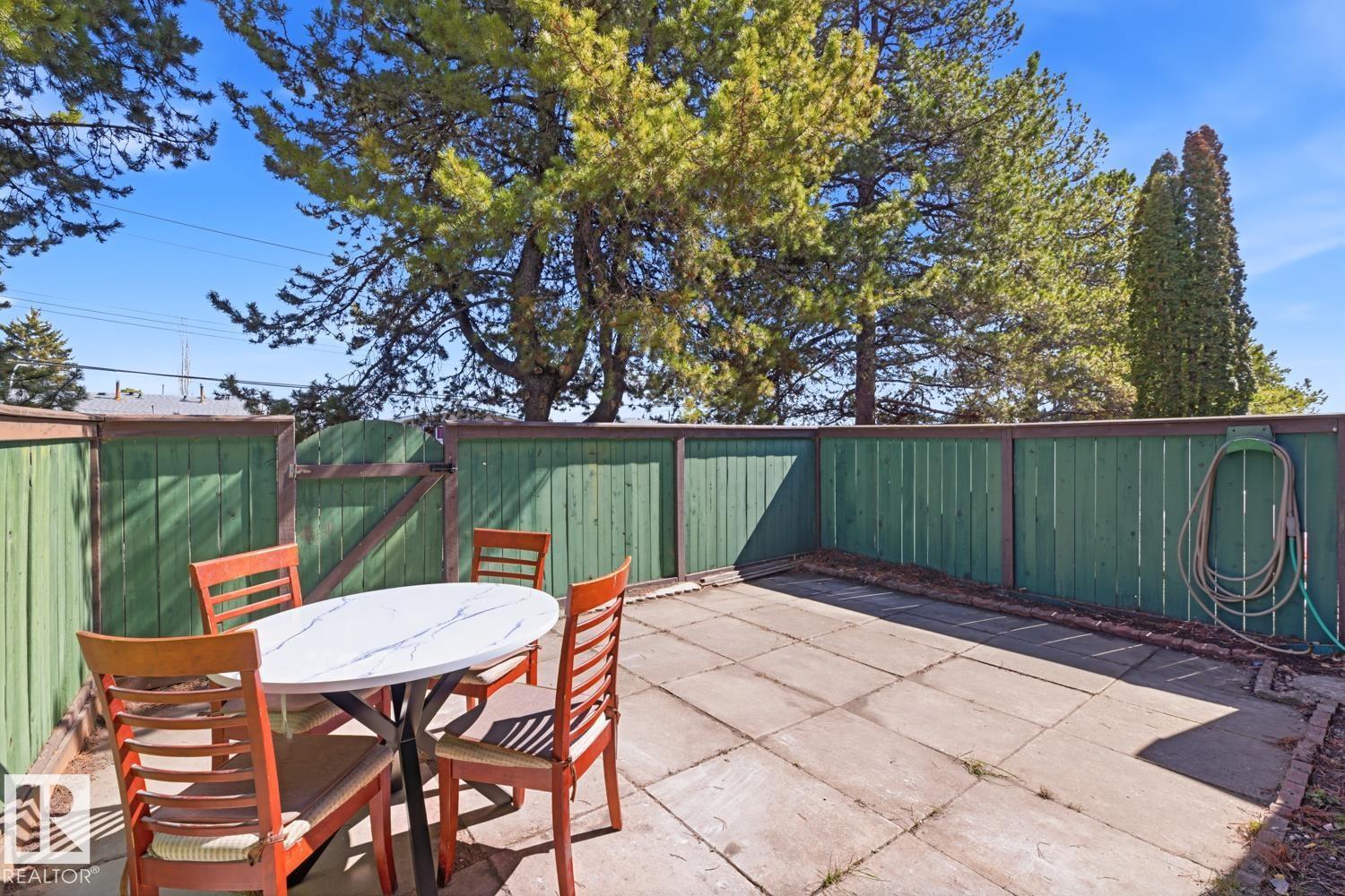 413 VILLAGE ON THE GREEN GR NW, Edmonton