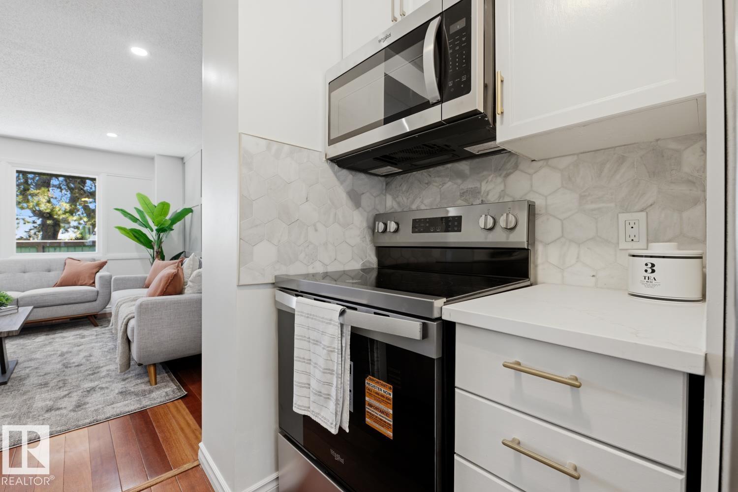 413 VILLAGE ON THE GREEN GR NW, Edmonton