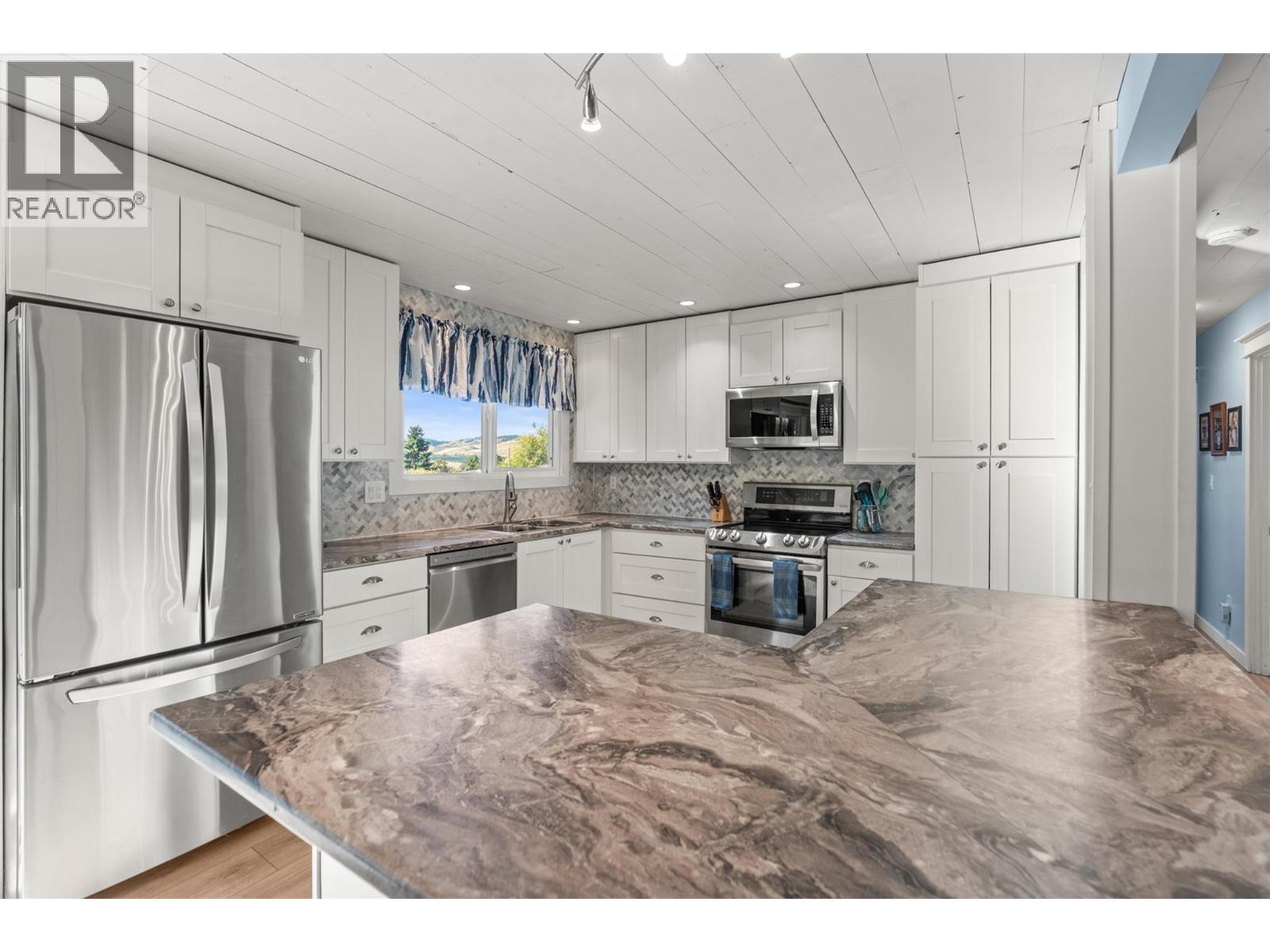 1400 30 Avenue, Vernon
