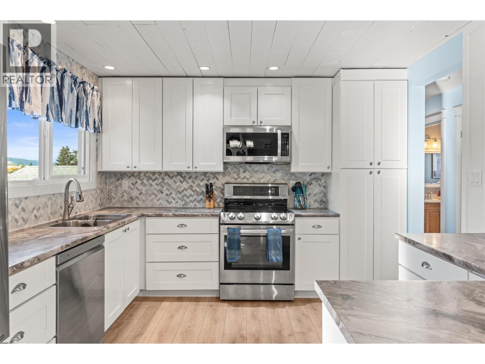 1400 30 Avenue - 15