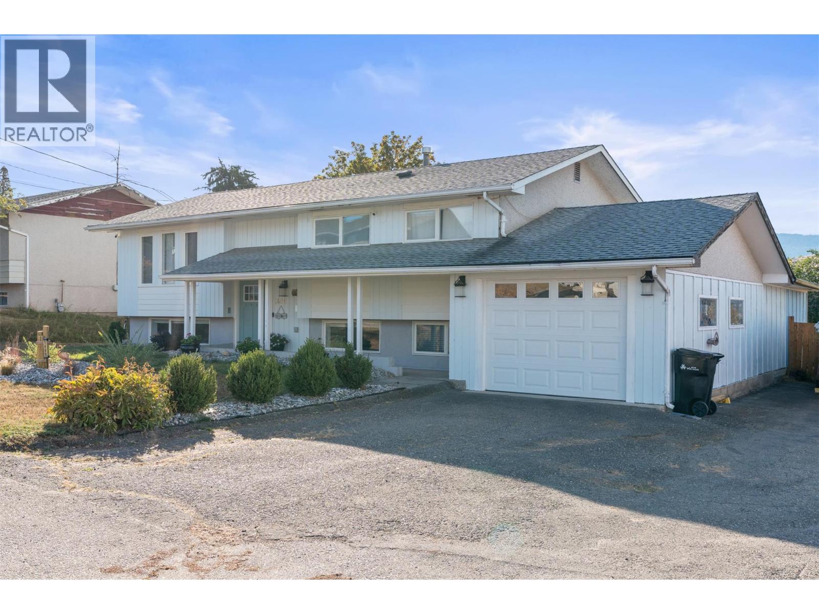 1400 30 Avenue - 3