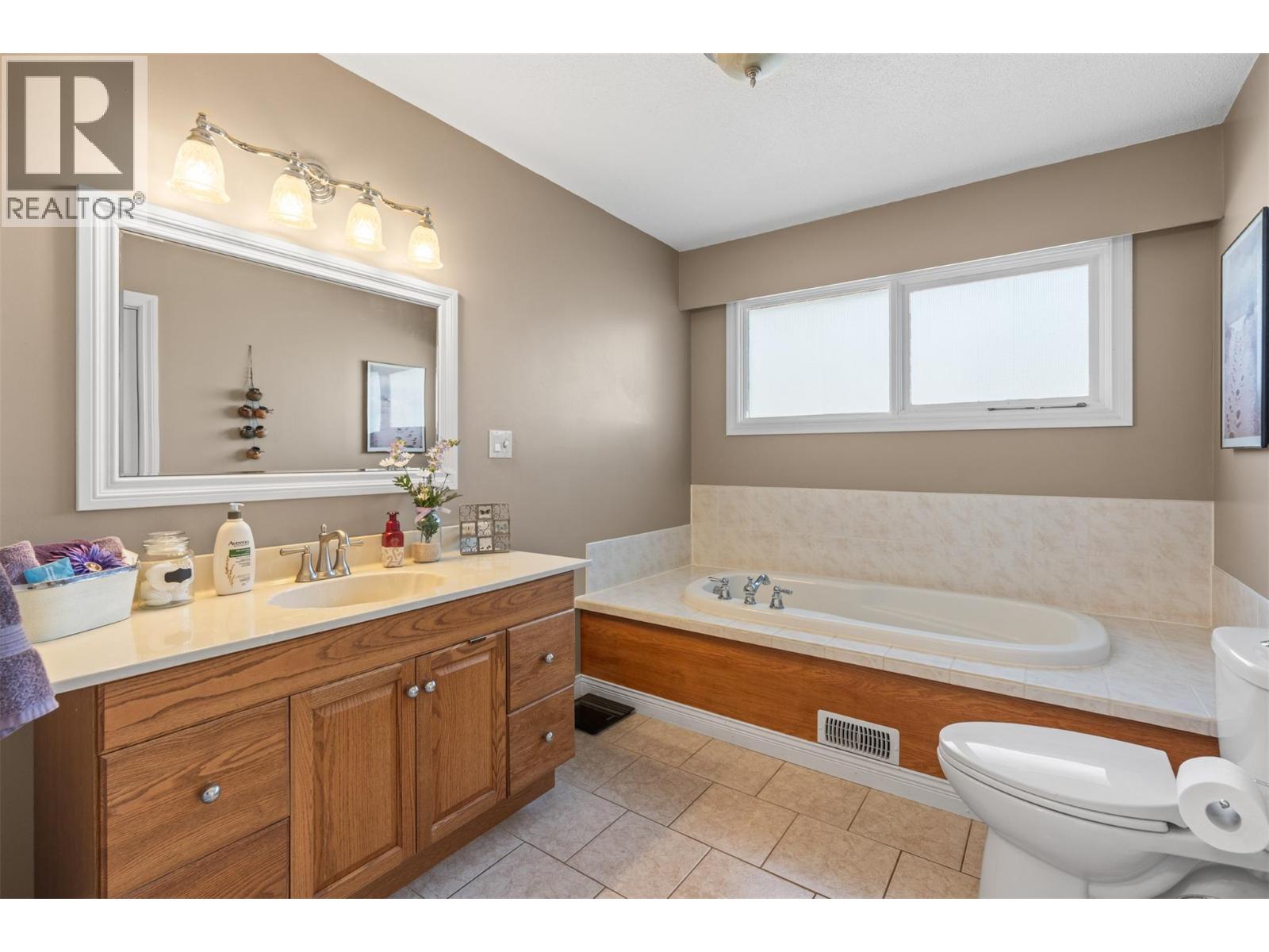 1400 30 Avenue - 25