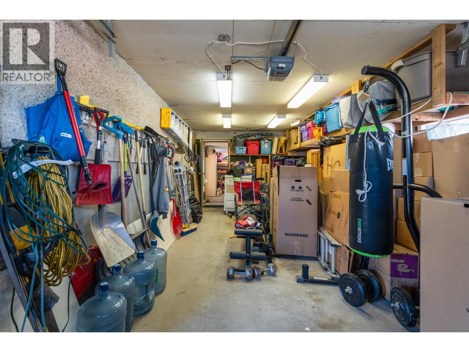 1400 30 Avenue - 48
