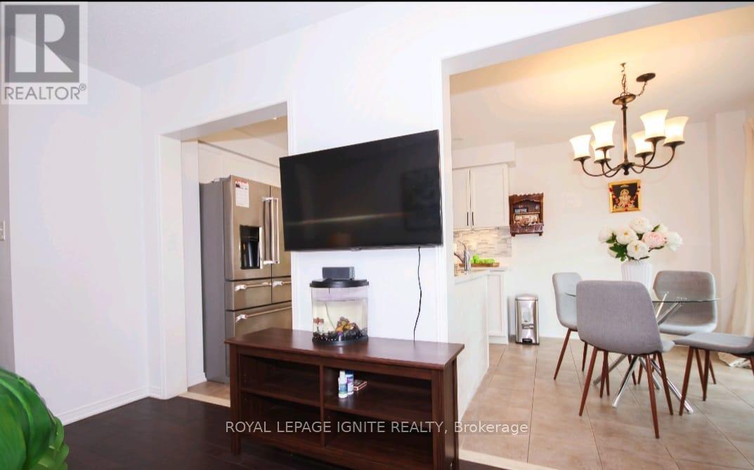 66 WESTRAY CRESCENT — photo 8