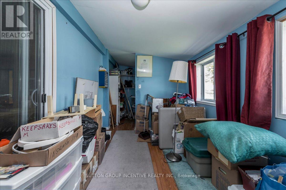 2 MIMOSA CRESCENT - 16
