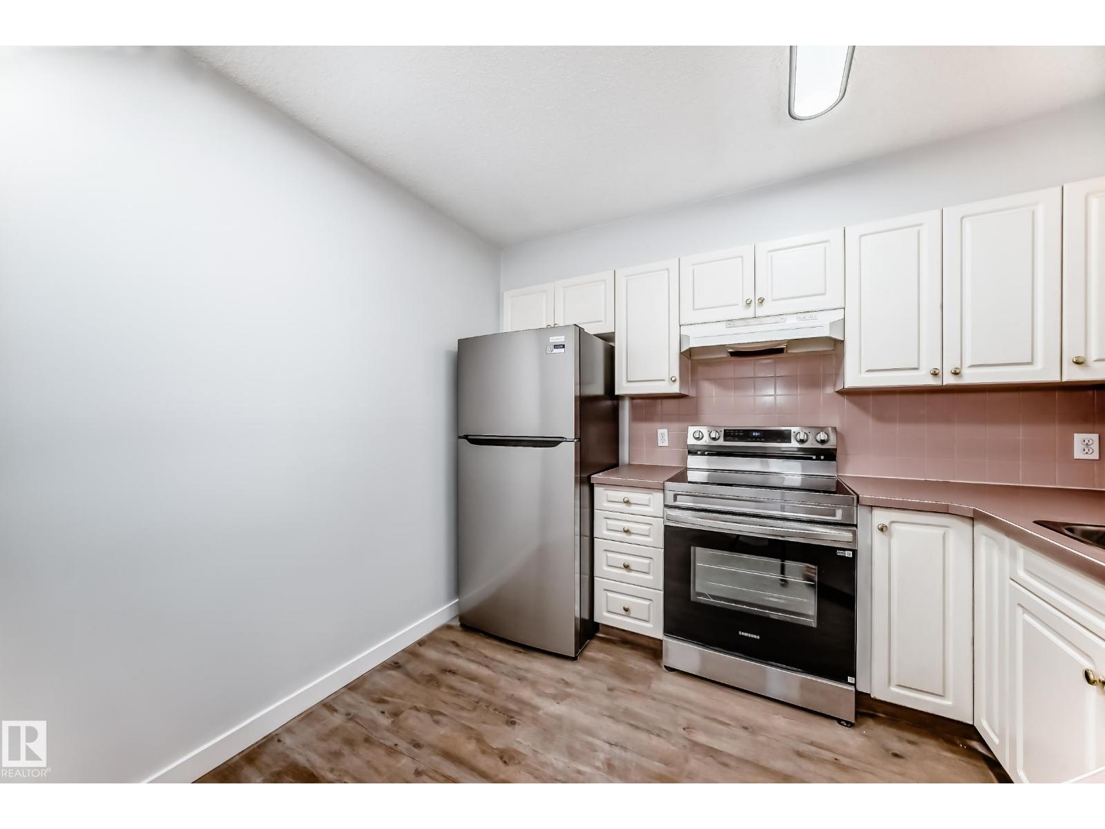 #112 11716 100 AV NW, Edmonton