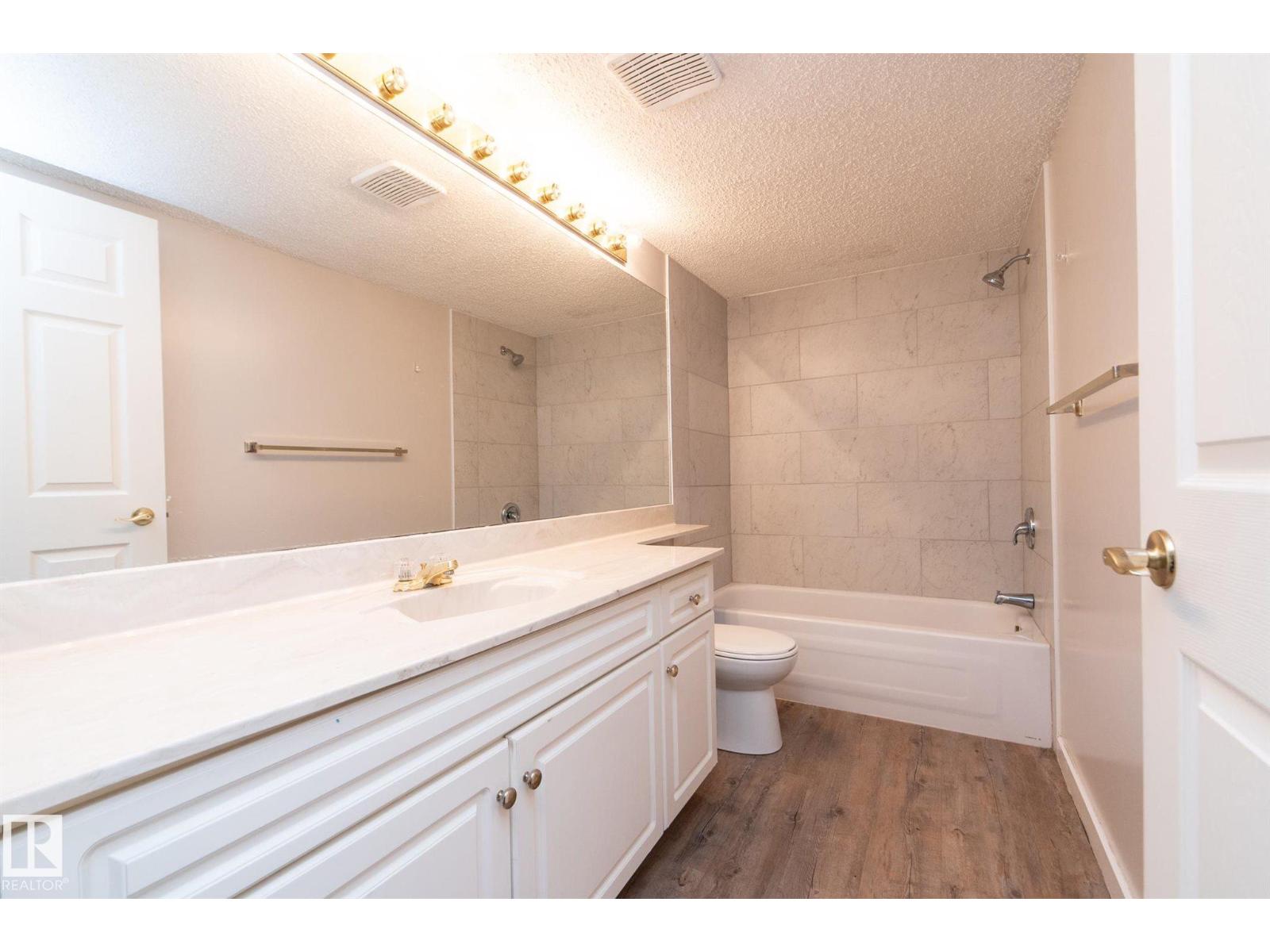 #112 11716 100 AV NW, Edmonton