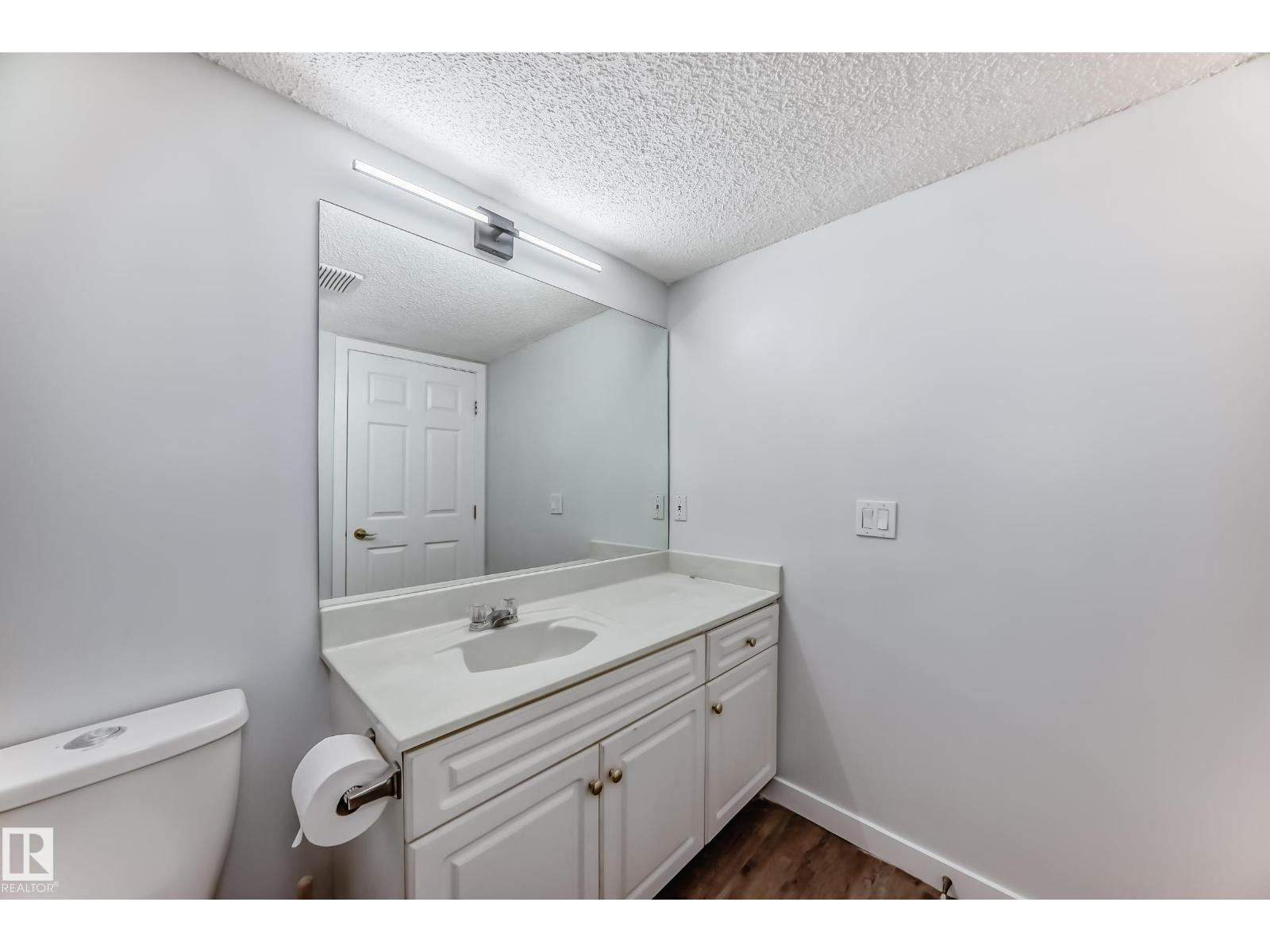 #112 11716 100 AV NW, Edmonton