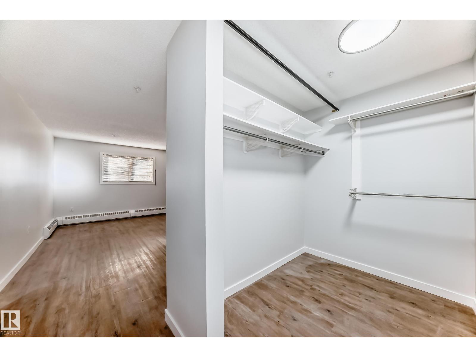 #112 11716 100 AV NW, Edmonton