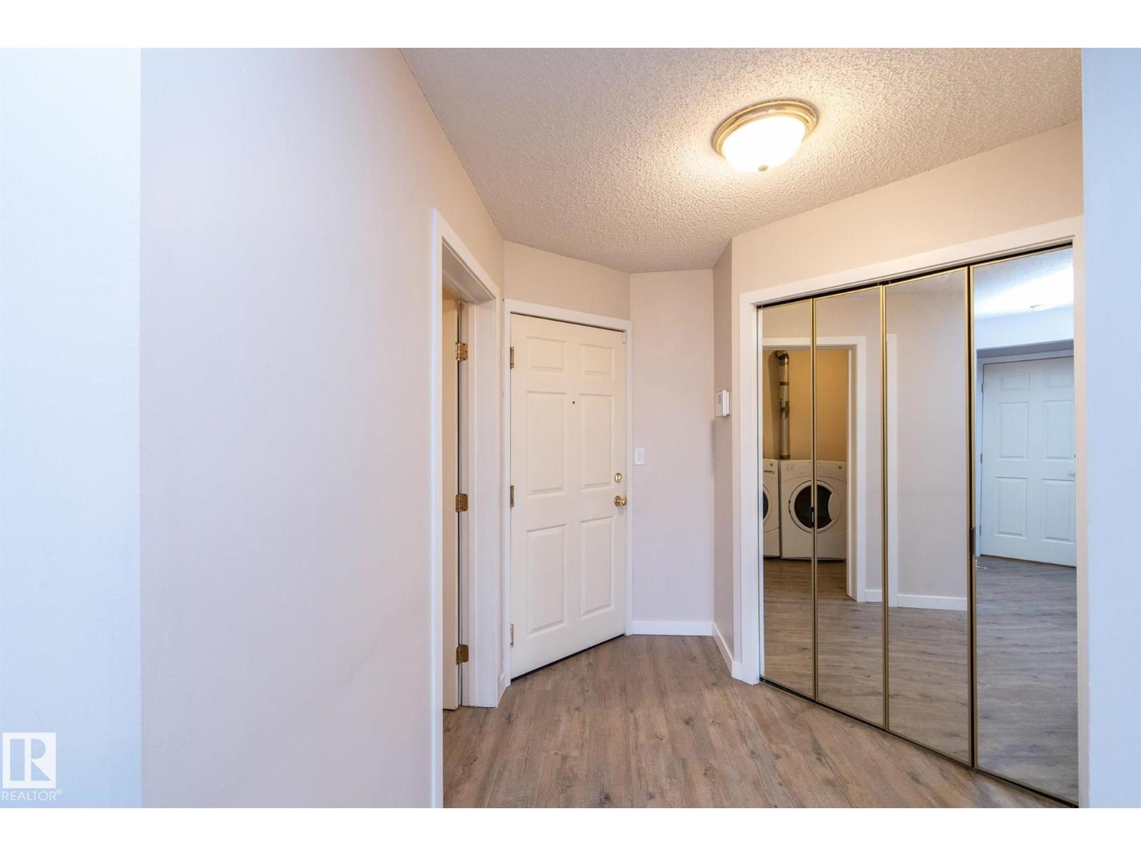 #112 11716 100 AV NW, Edmonton