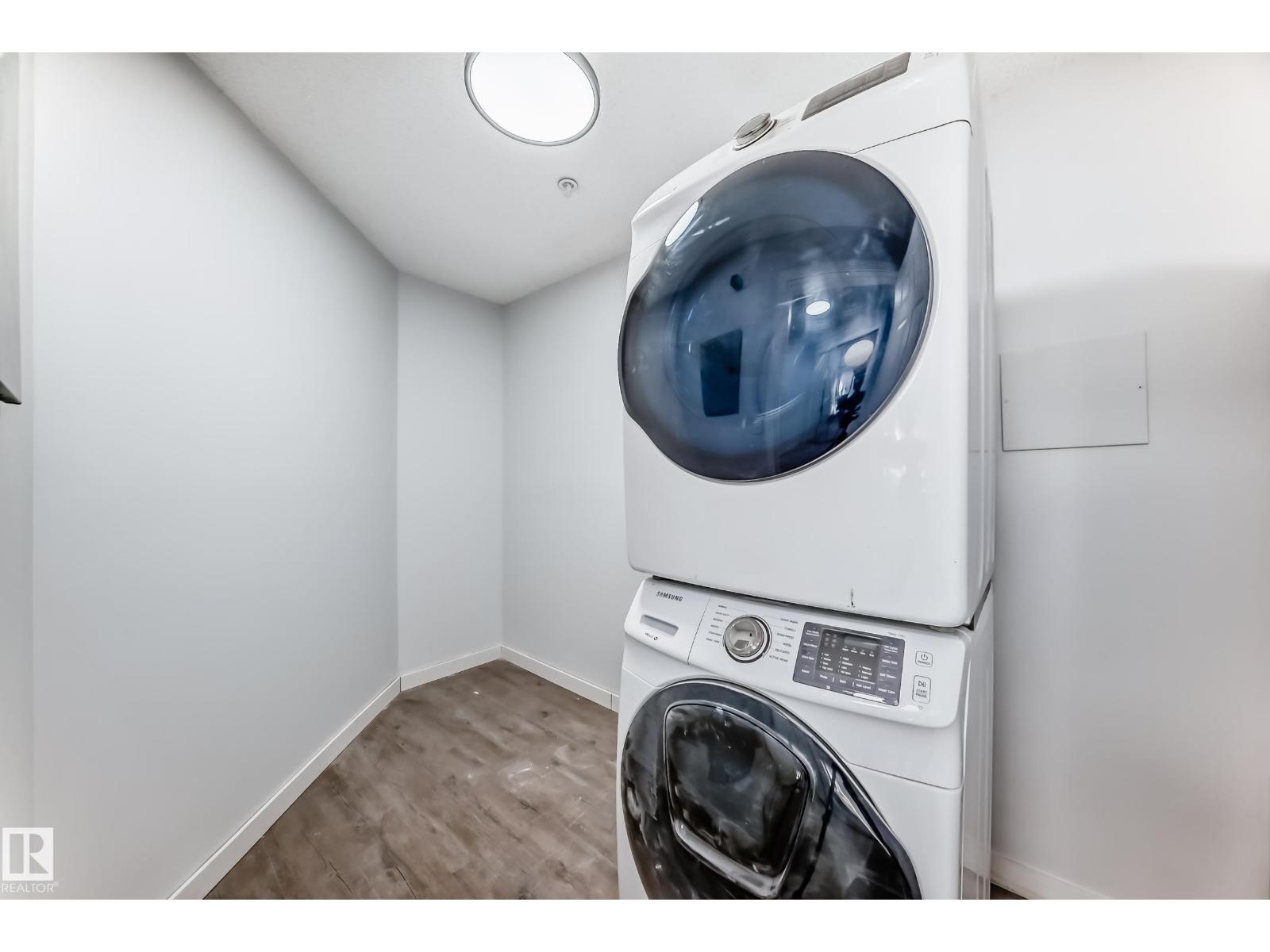 #112 11716 100 AV NW, Edmonton