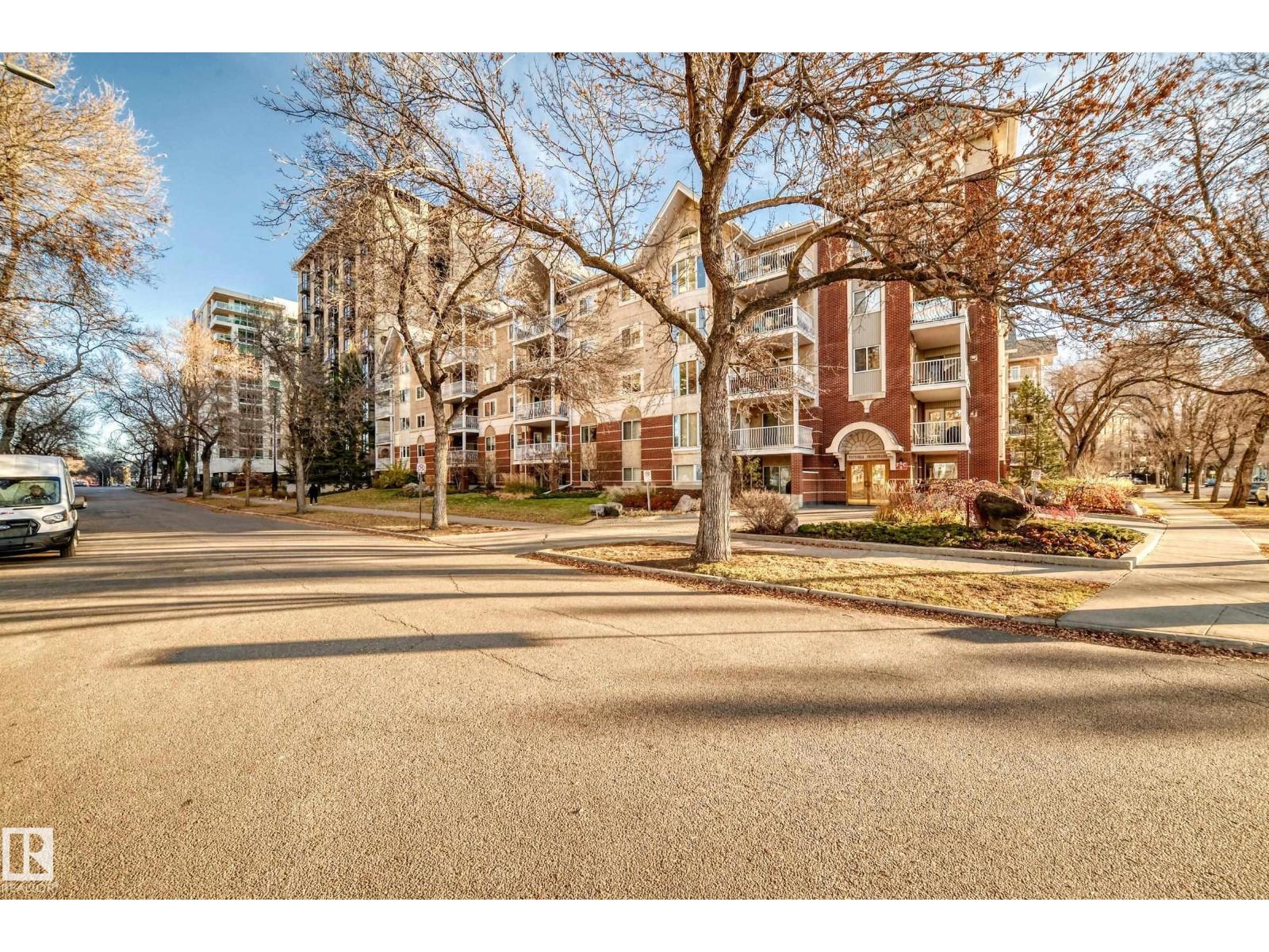 #112 11716 100 AV NW, Edmonton