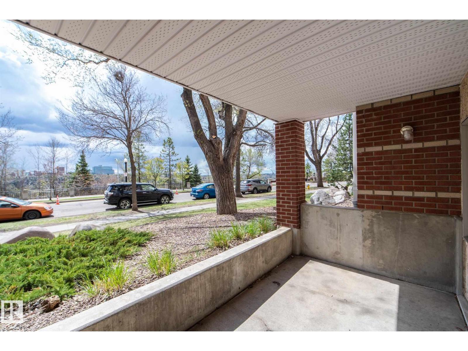 #112 11716 100 AV NW, Edmonton